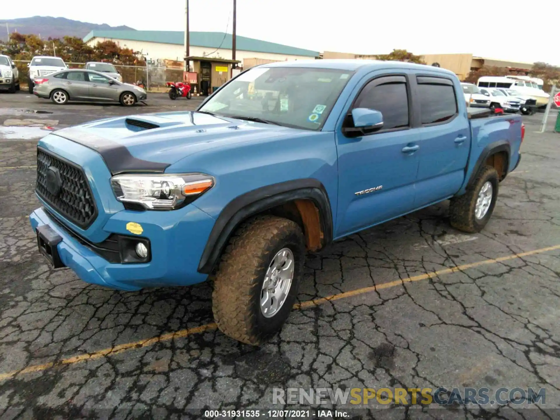 2 Photograph of a damaged car 3TMAZ5CN8KM109532 TOYOTA TACOMA 2WD 2019