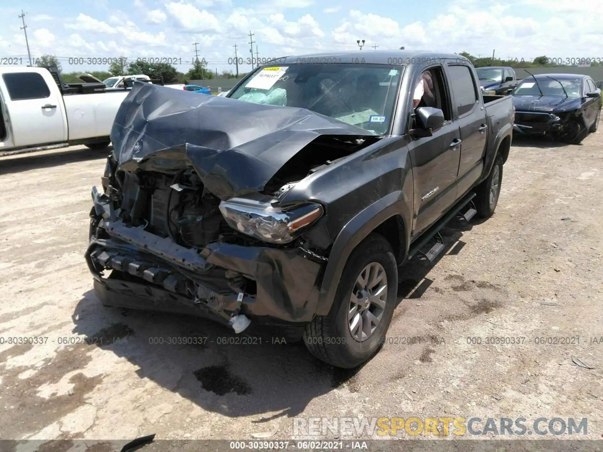 2 Photograph of a damaged car 3TMAZ5CN8KM112687 TOYOTA TACOMA 2WD 2019