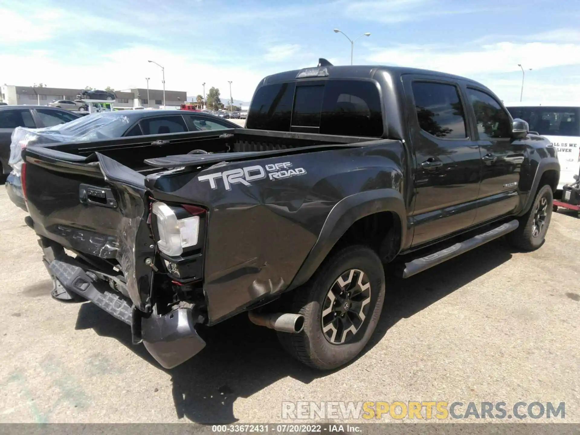 4 Photograph of a damaged car 3TMAZ5CN9KM092773 TOYOTA TACOMA 2WD 2019