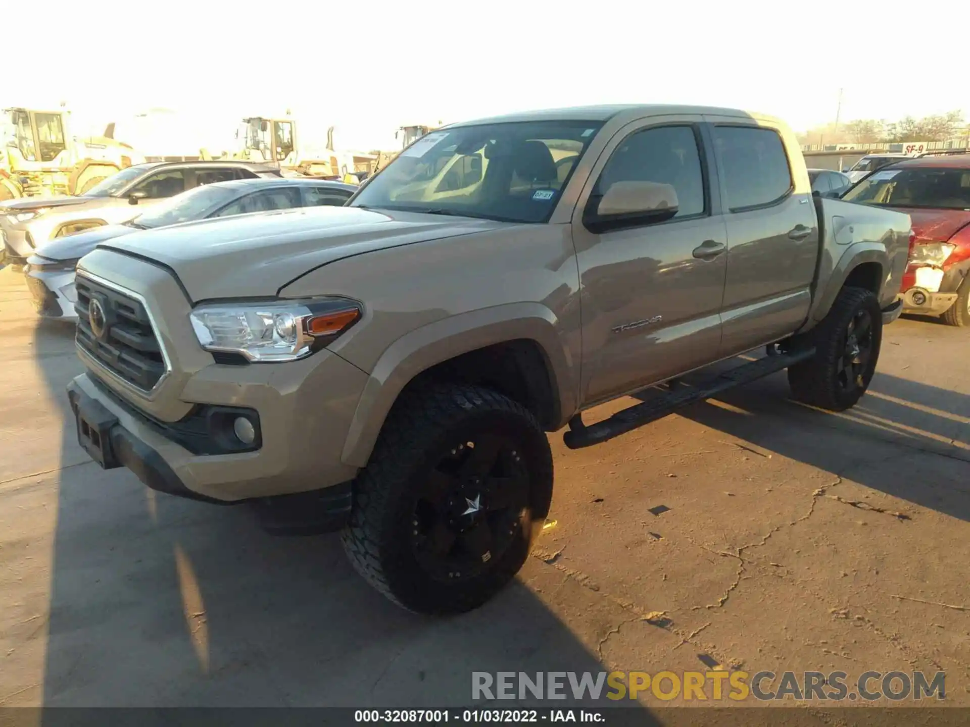 2 Фотография поврежденного автомобиля 3TMAZ5CN9KM104968 TOYOTA TACOMA 2WD 2019