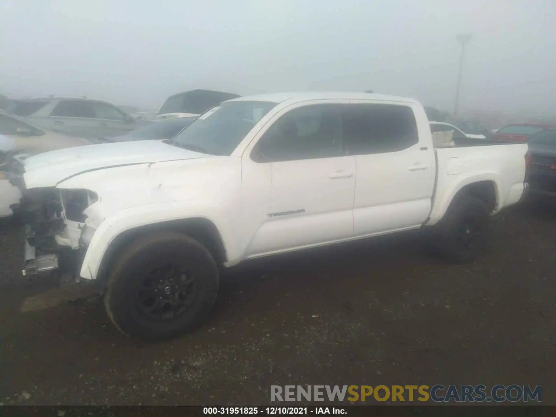 2 Фотография поврежденного автомобиля 3TMAZ5CN9KM109748 TOYOTA TACOMA 2WD 2019