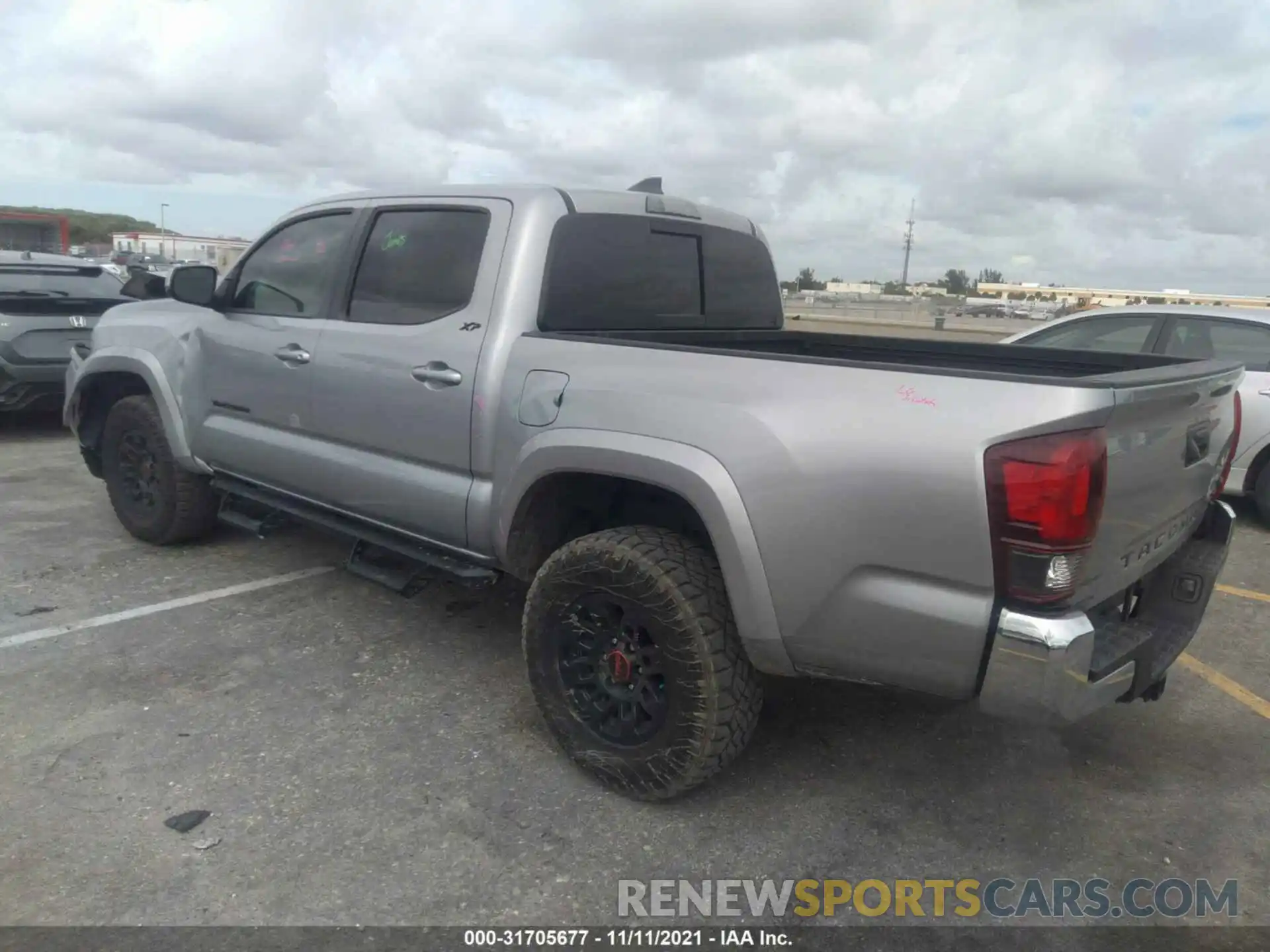 3 Photograph of a damaged car 3TMAZ5CN9KM109894 TOYOTA TACOMA 2WD 2019