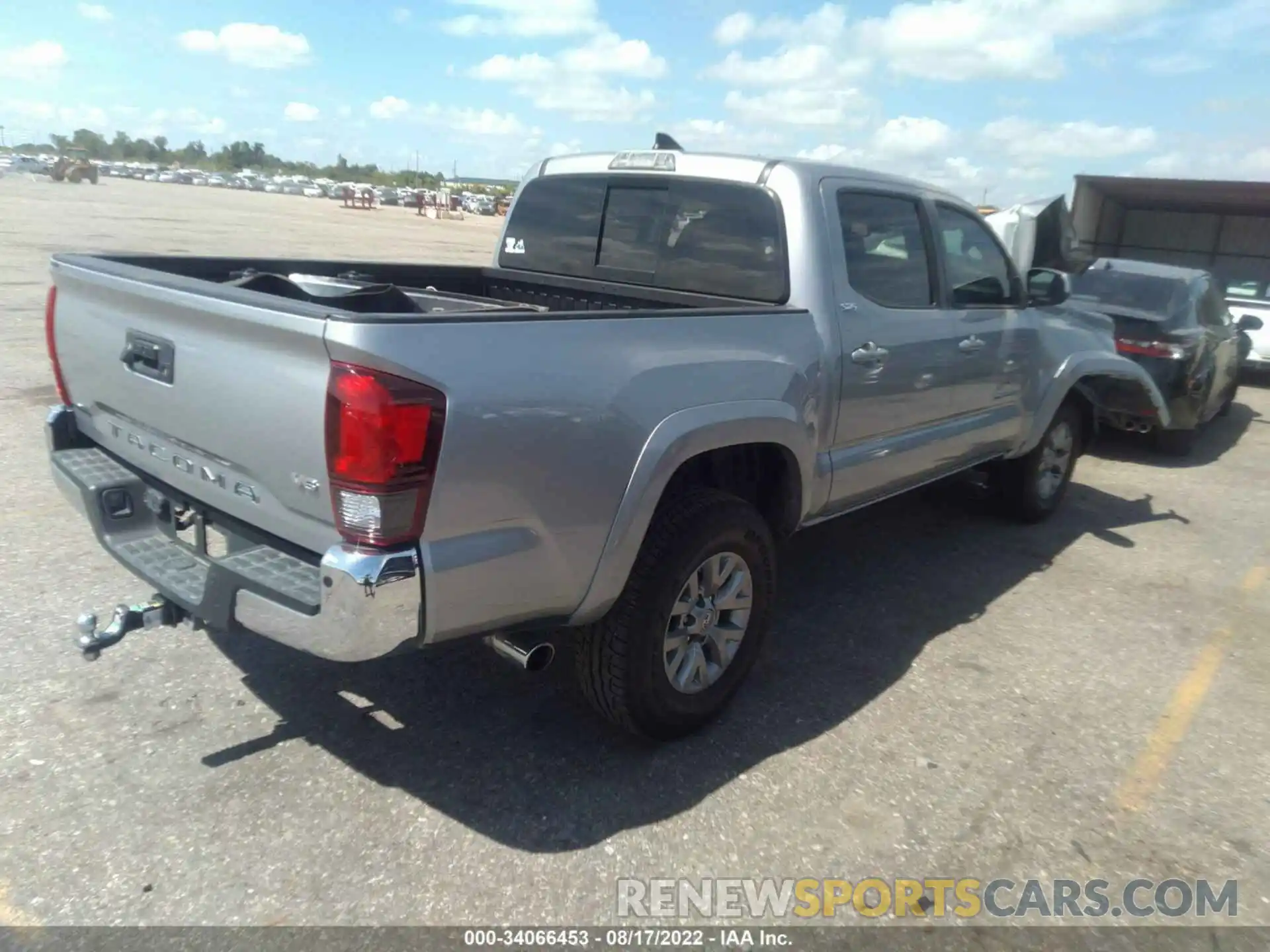 4 Фотография поврежденного автомобиля 3TMAZ5CNXKM080101 TOYOTA TACOMA 2WD 2019