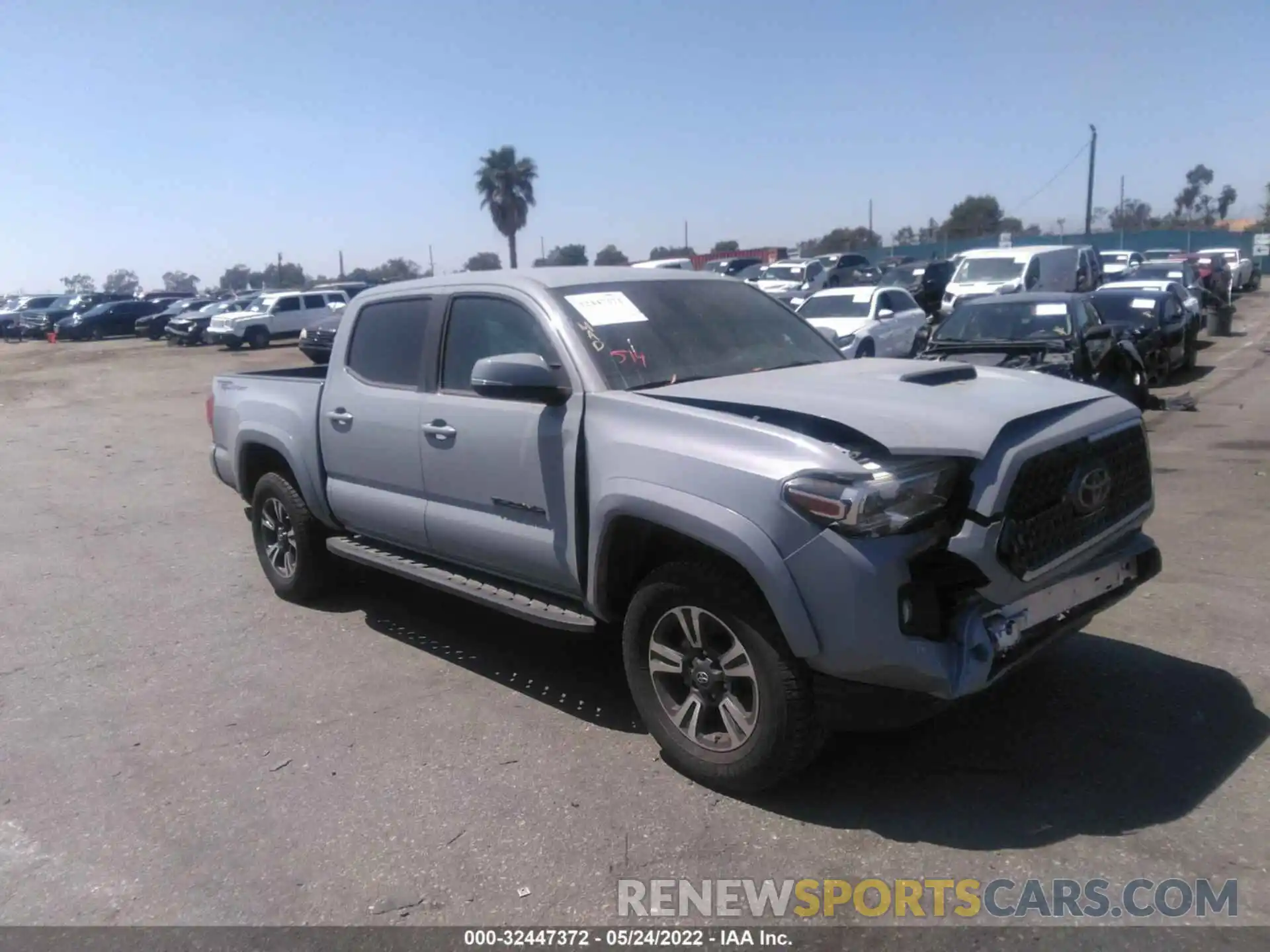 1 Photograph of a damaged car 3TMAZ5CNXKM080812 TOYOTA TACOMA 2WD 2019