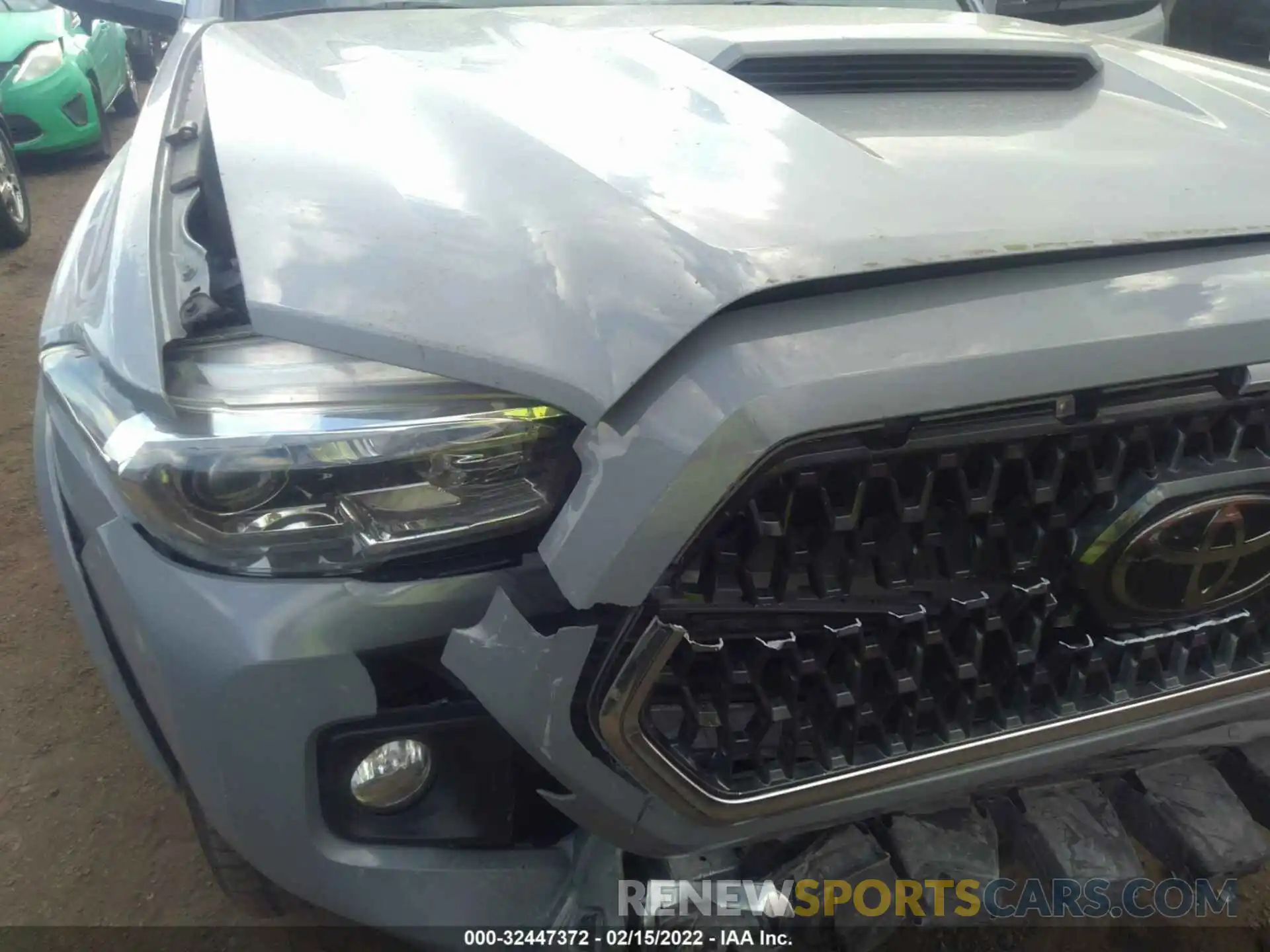 10 Photograph of a damaged car 3TMAZ5CNXKM080812 TOYOTA TACOMA 2WD 2019