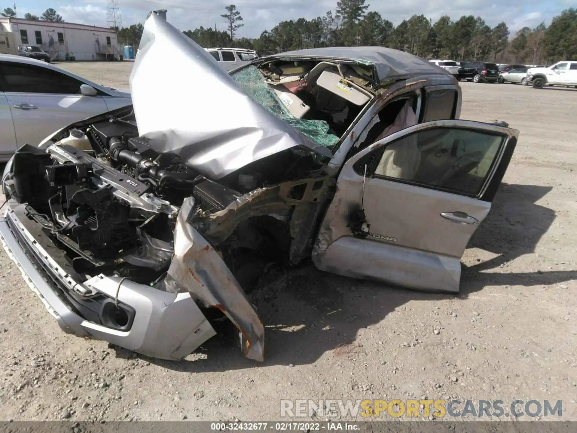 2 Photograph of a damaged car 3TMAZ5CNXKM095519 TOYOTA TACOMA 2WD 2019