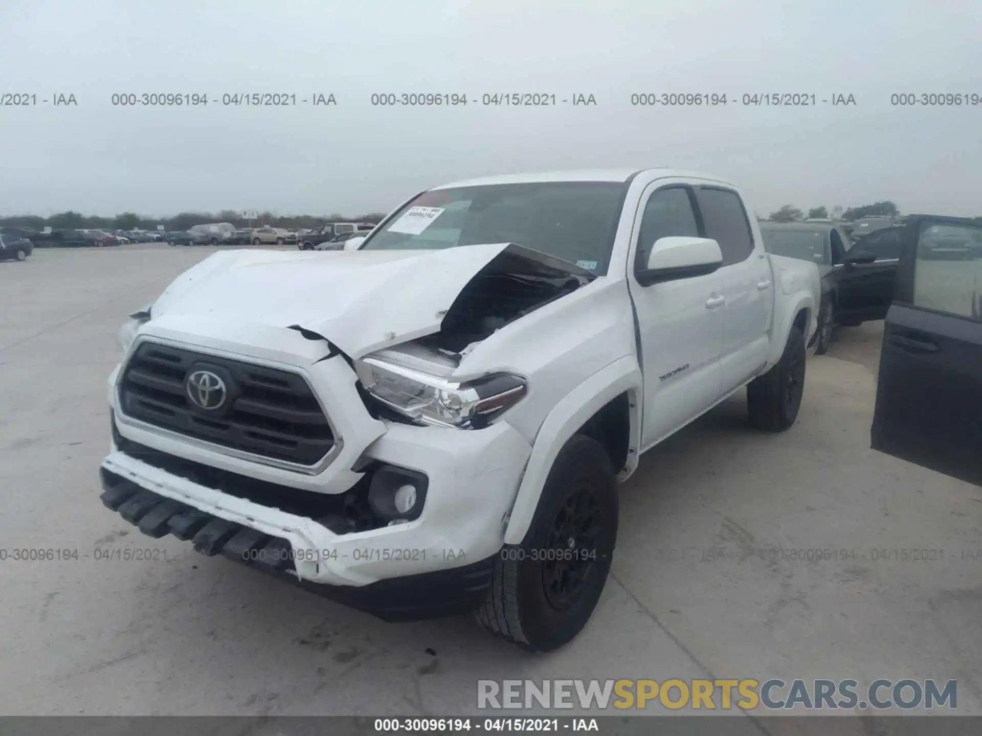 2 Photograph of a damaged car 3TMAZ5CNXKM101674 TOYOTA TACOMA 2WD 2019