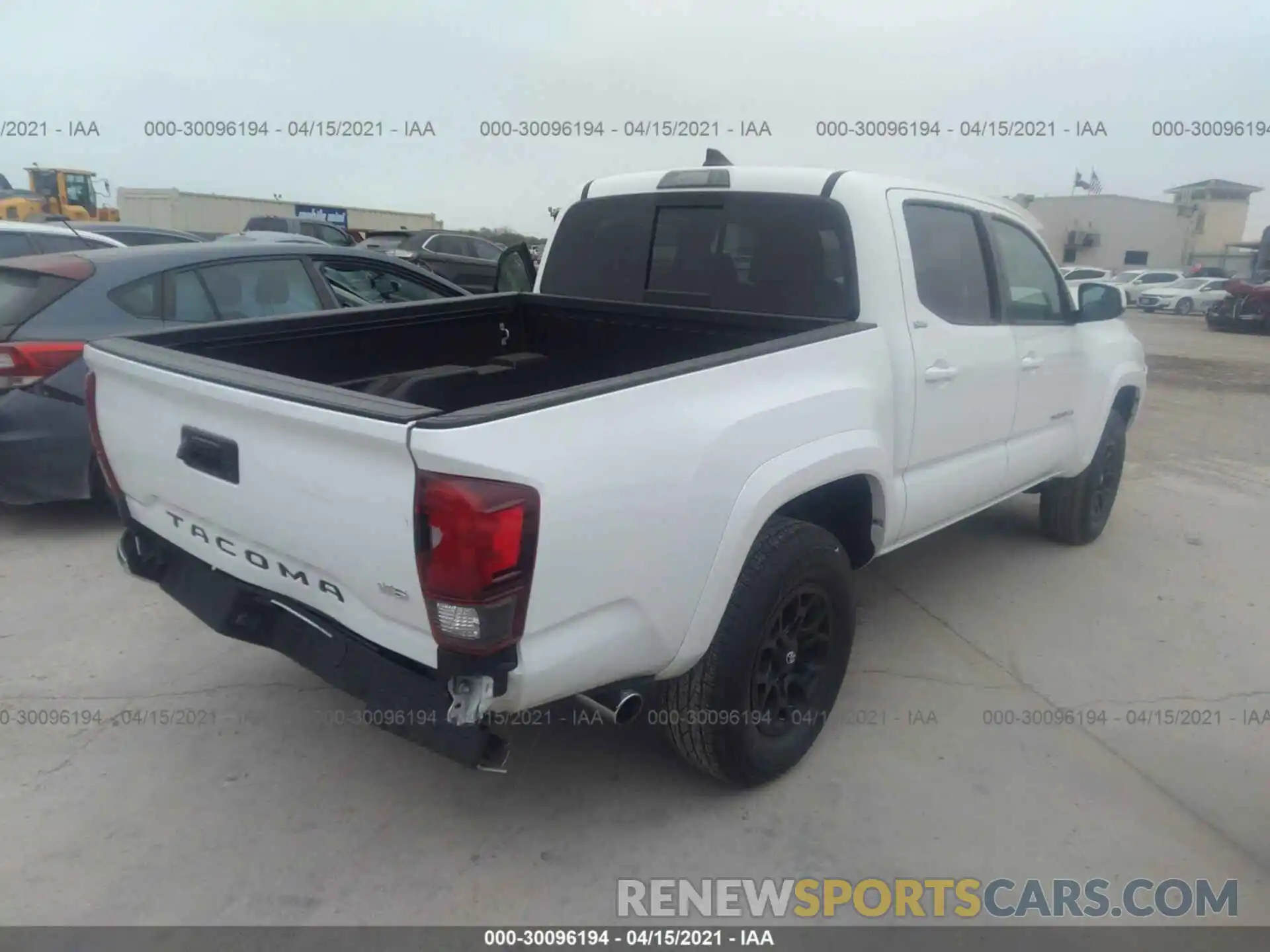 4 Фотография поврежденного автомобиля 3TMAZ5CNXKM101674 TOYOTA TACOMA 2WD 2019