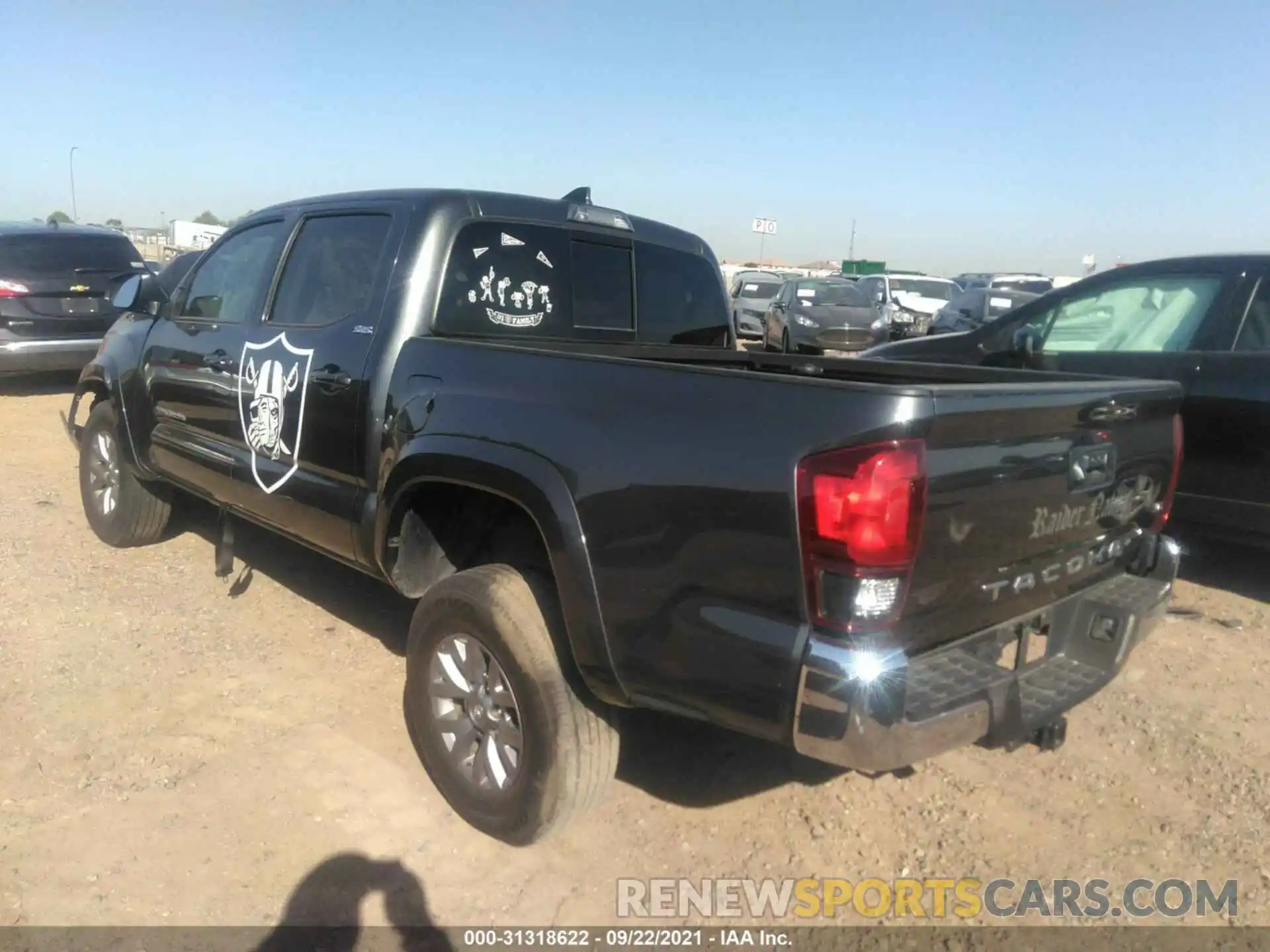 3 Photograph of a damaged car 3TMAZ5CNXKM104218 TOYOTA TACOMA 2WD 2019