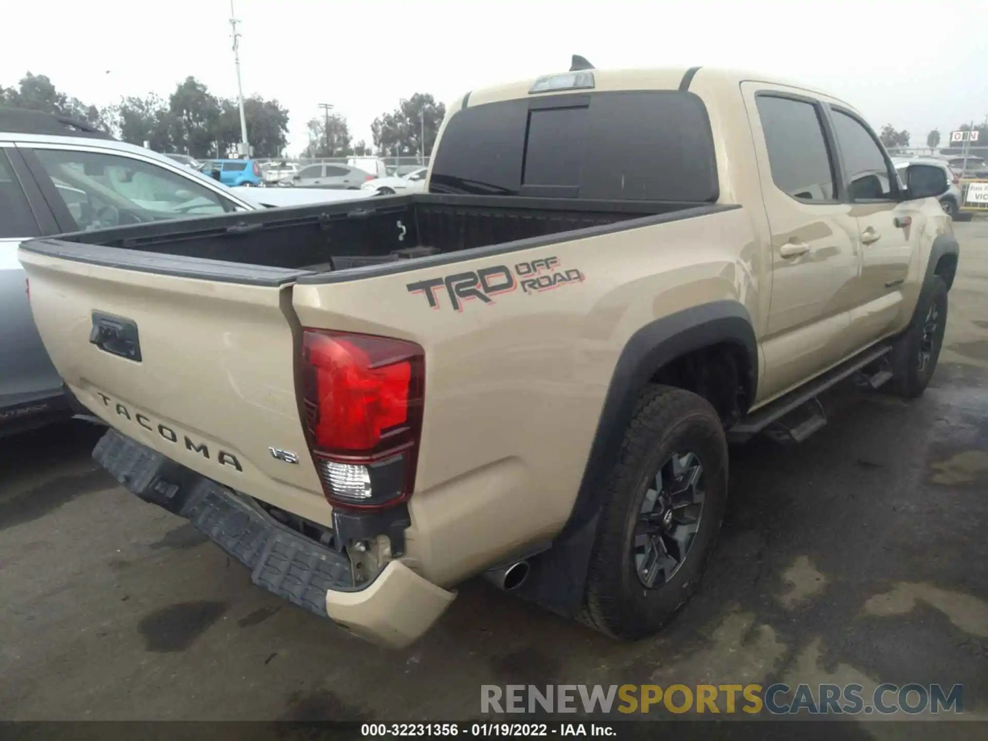 4 Photograph of a damaged car 3TMAZ5CNXKM106115 TOYOTA TACOMA 2WD 2019