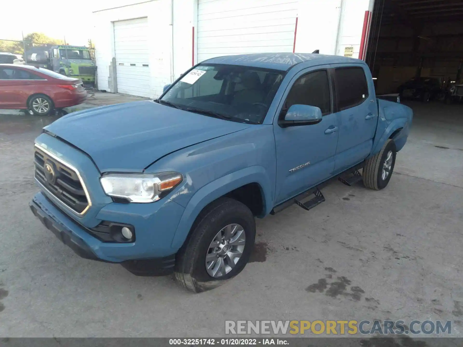 2 Photograph of a damaged car 3TMAZ5CNXKM110598 TOYOTA TACOMA 2WD 2019