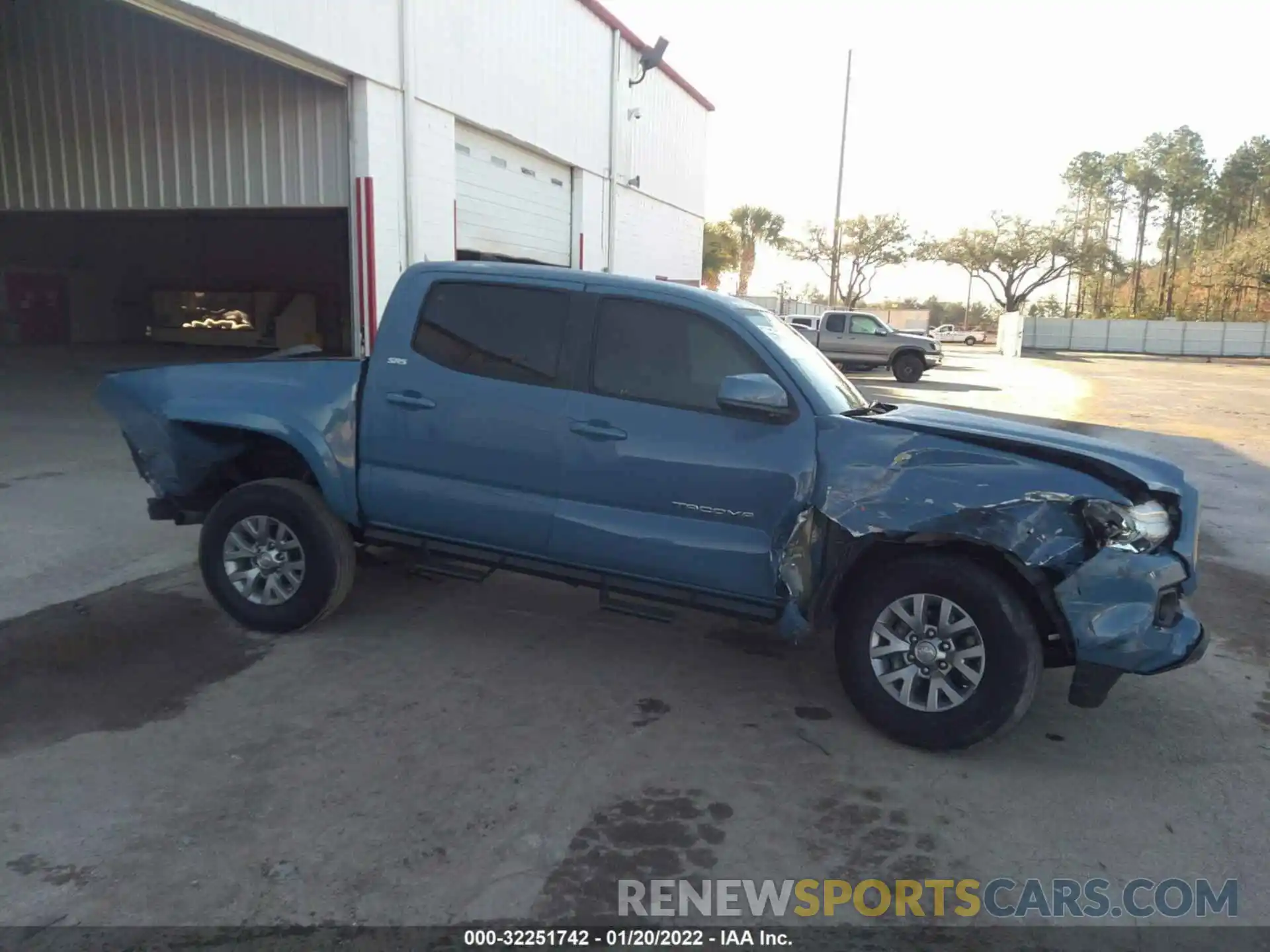 6 Photograph of a damaged car 3TMAZ5CNXKM110598 TOYOTA TACOMA 2WD 2019