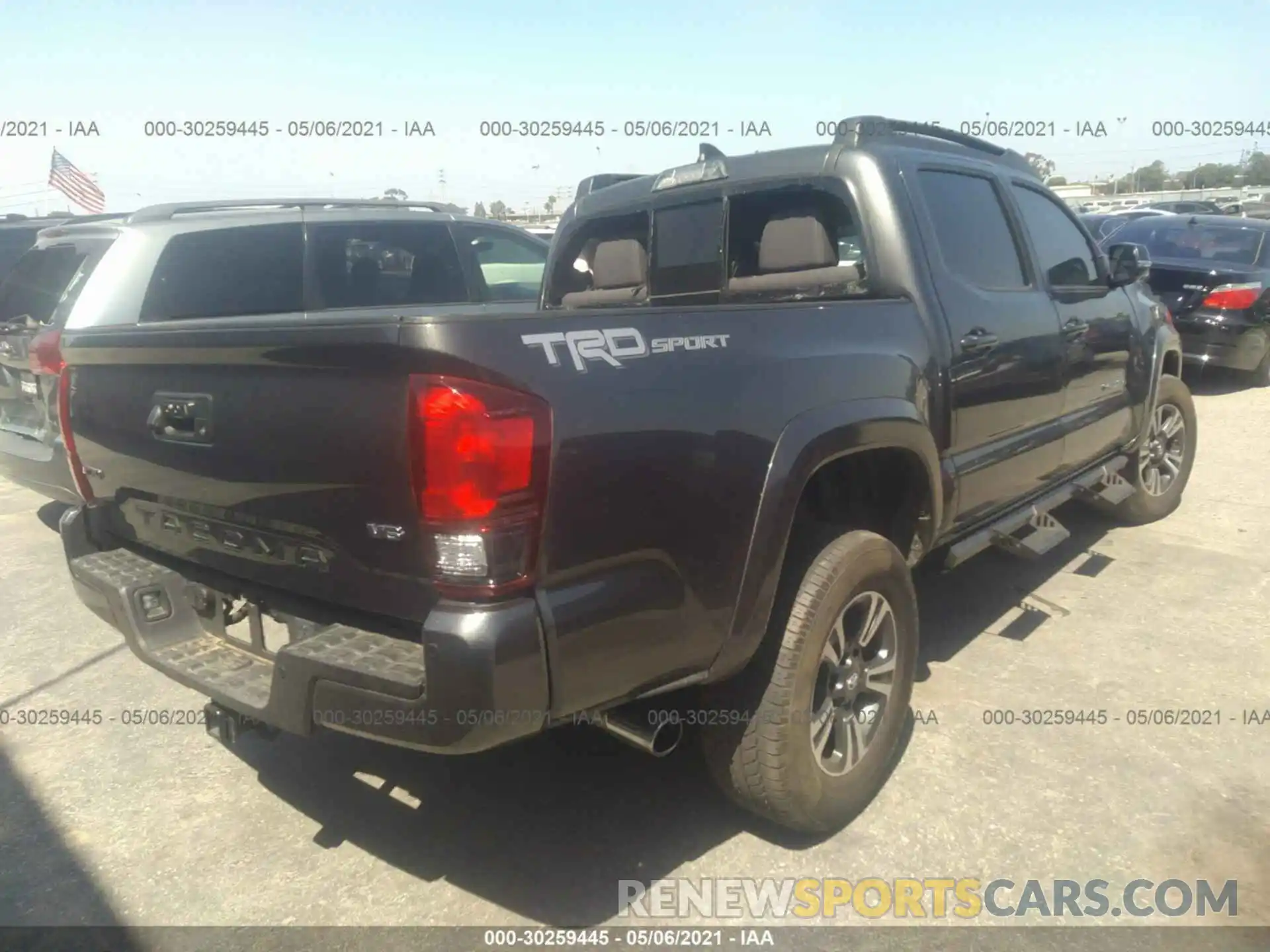 4 Photograph of a damaged car 3TMAZ5CNXKM113971 TOYOTA TACOMA 2WD 2019