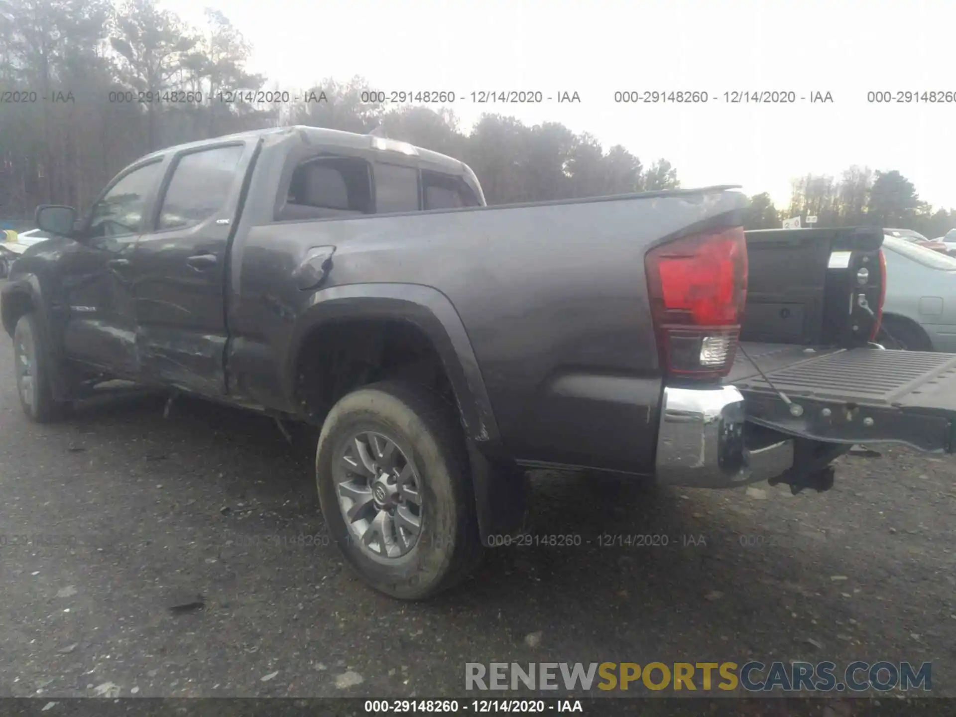 3 Фотография поврежденного автомобиля 3TMBZ5DN0KM017768 TOYOTA TACOMA 2WD 2019