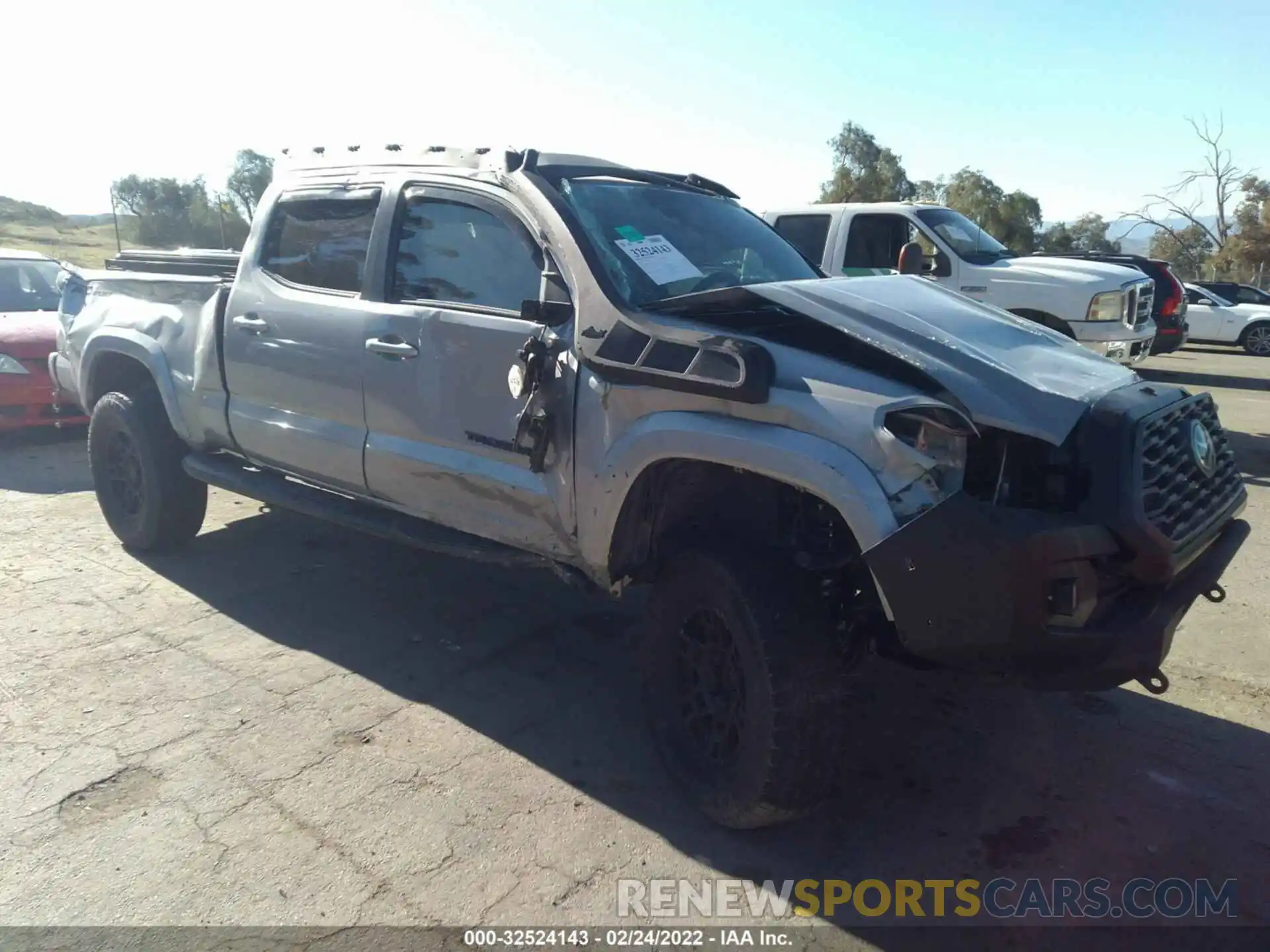 1 Photograph of a damaged car 3TMBZ5DN0KM018144 TOYOTA TACOMA 2WD 2019