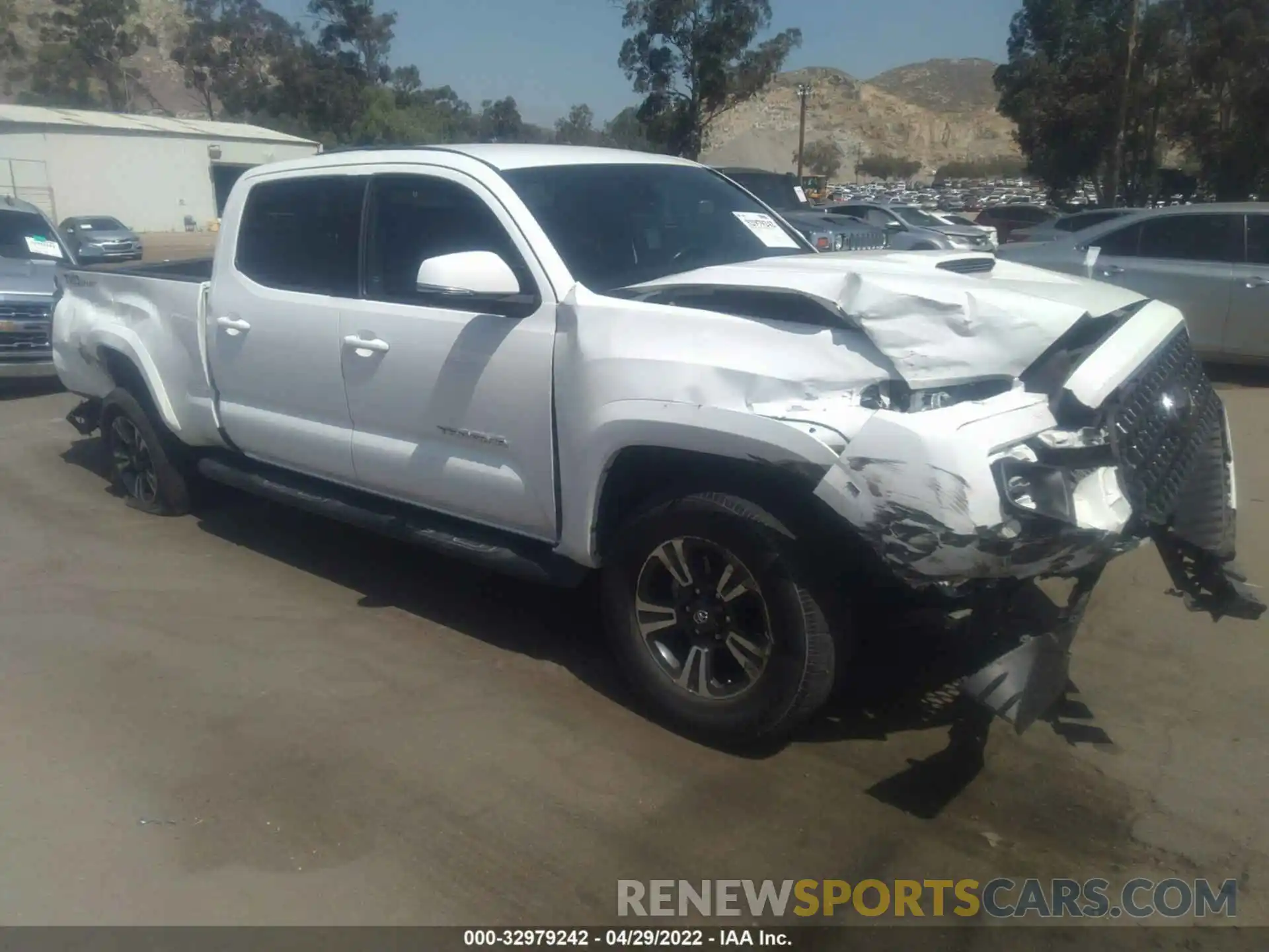 1 Photograph of a damaged car 3TMBZ5DN3KM020695 TOYOTA TACOMA 2WD 2019