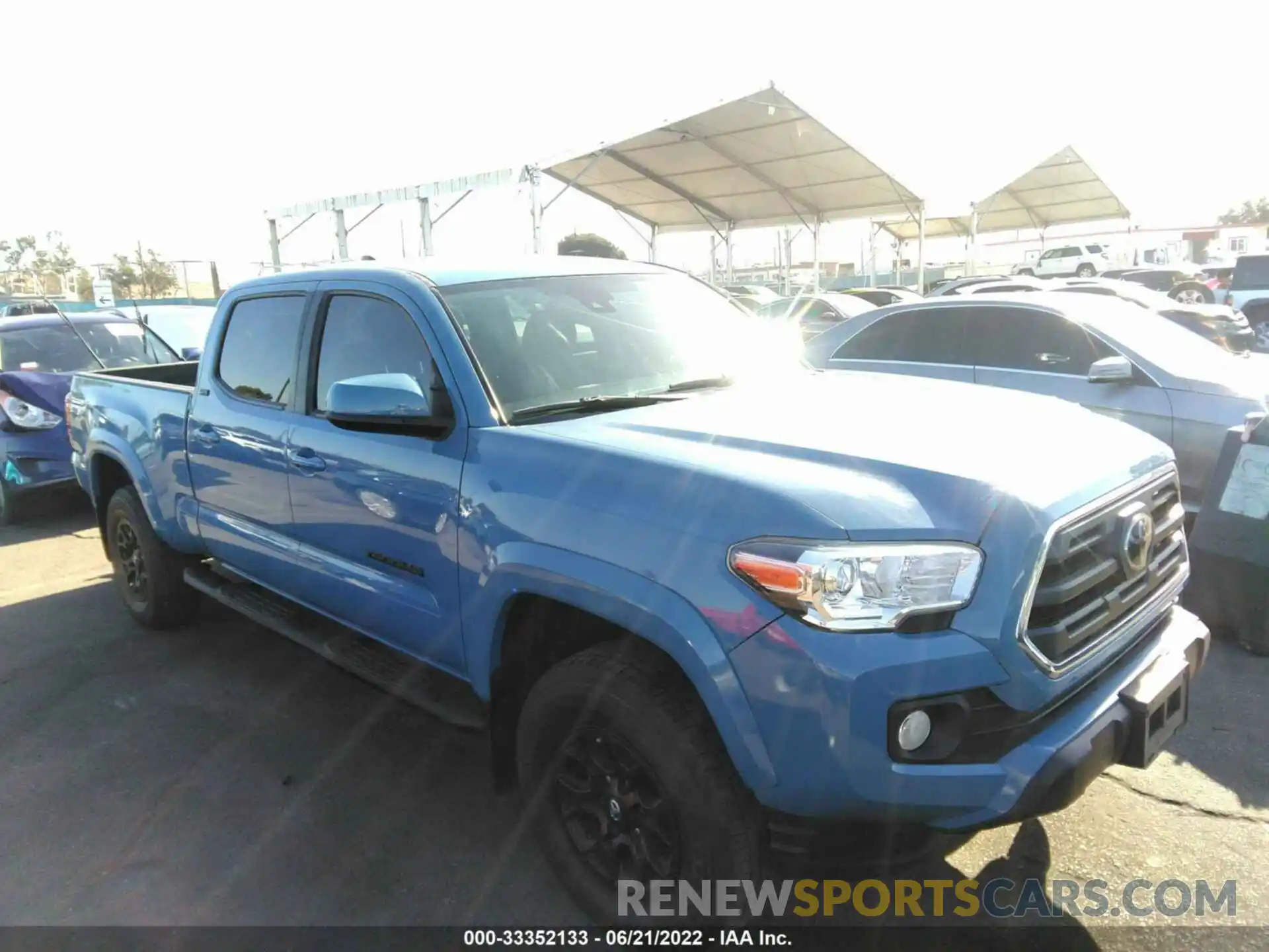 1 Photograph of a damaged car 3TMBZ5DN7KM018464 TOYOTA TACOMA 2WD 2019