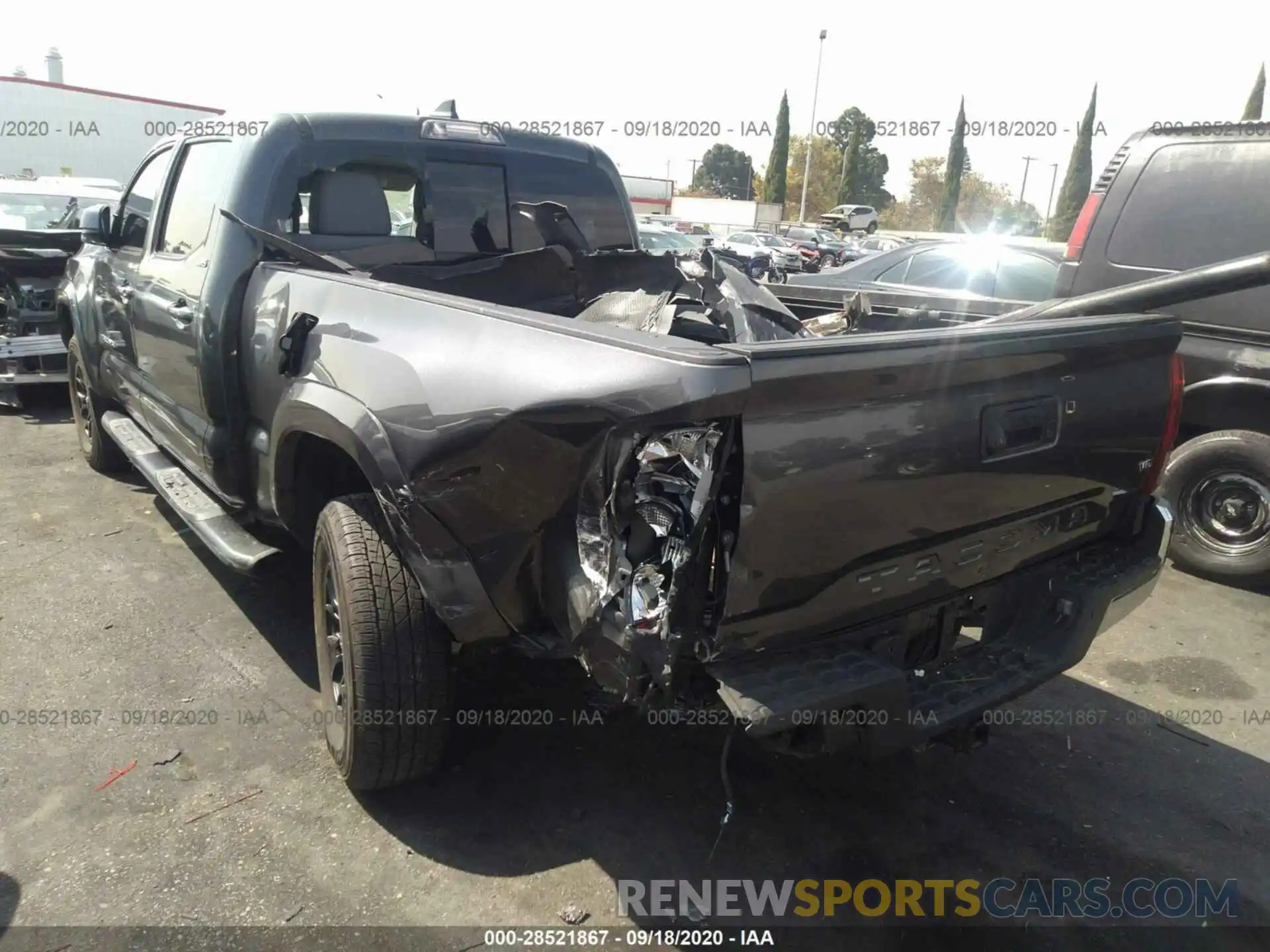 3 Фотография поврежденного автомобиля 3TMBZ5DN8KM018621 TOYOTA TACOMA 2WD 2019