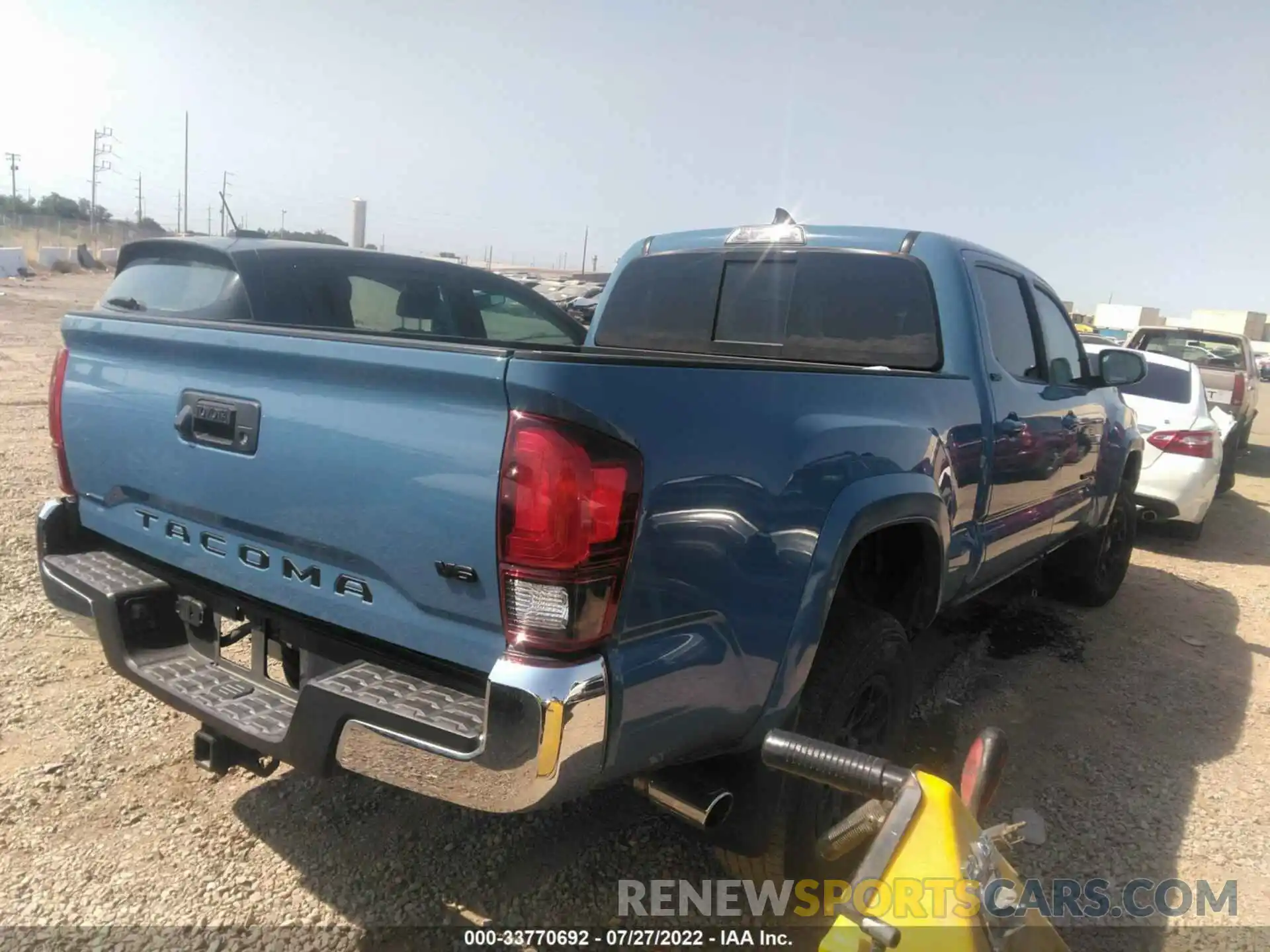 4 Photograph of a damaged car 3TMBZ5DN8KM020529 TOYOTA TACOMA 2WD 2019