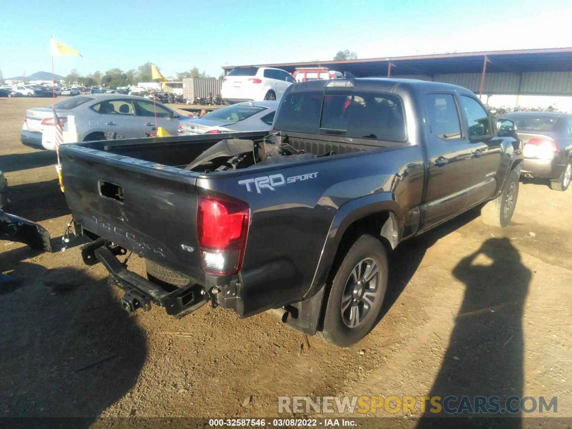 4 Фотография поврежденного автомобиля 3TMBZ5DNXKM018085 TOYOTA TACOMA 2WD 2019