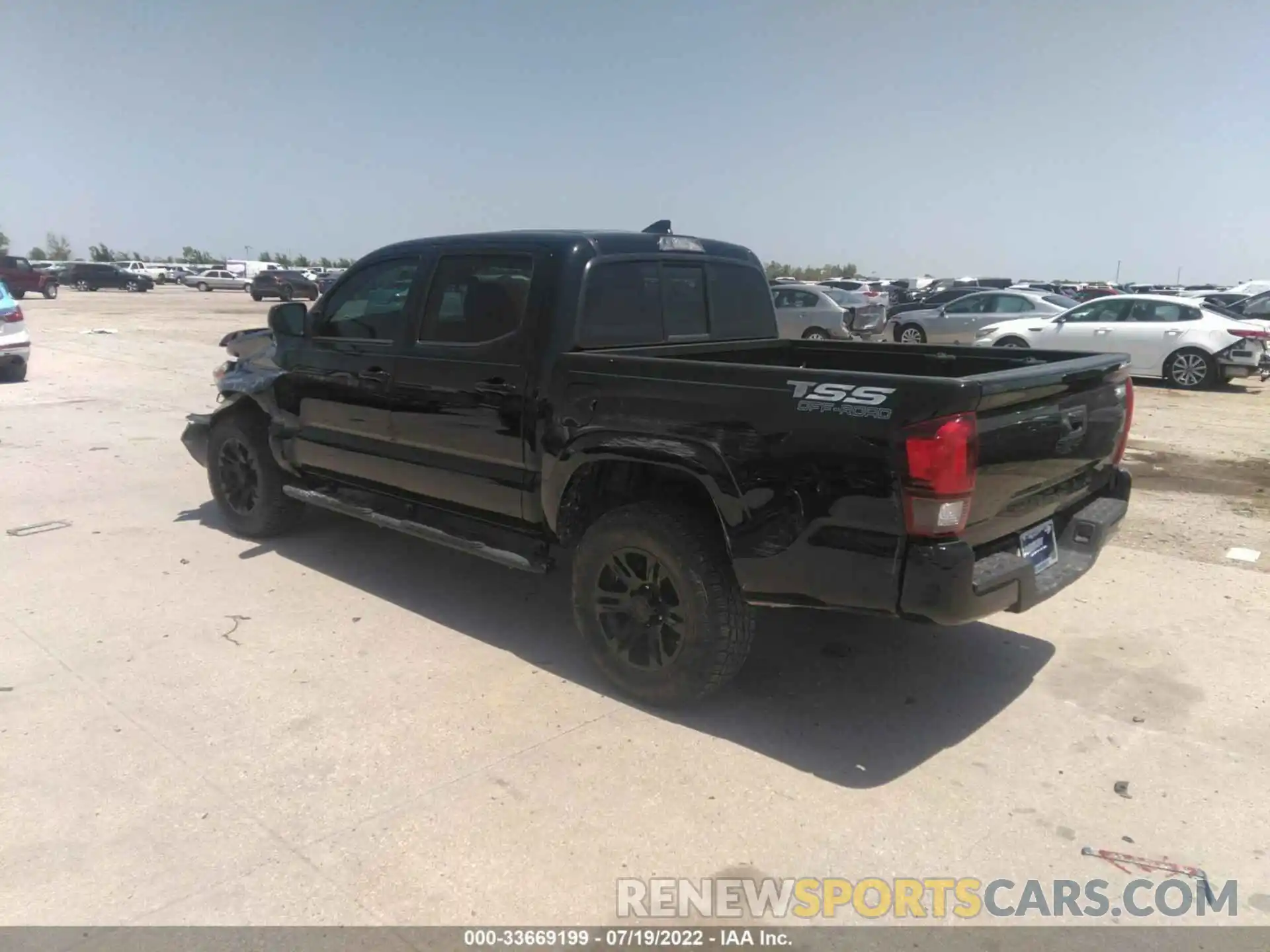 3 Фотография поврежденного автомобиля 5TFAX5GN0KX135245 TOYOTA TACOMA 2WD 2019