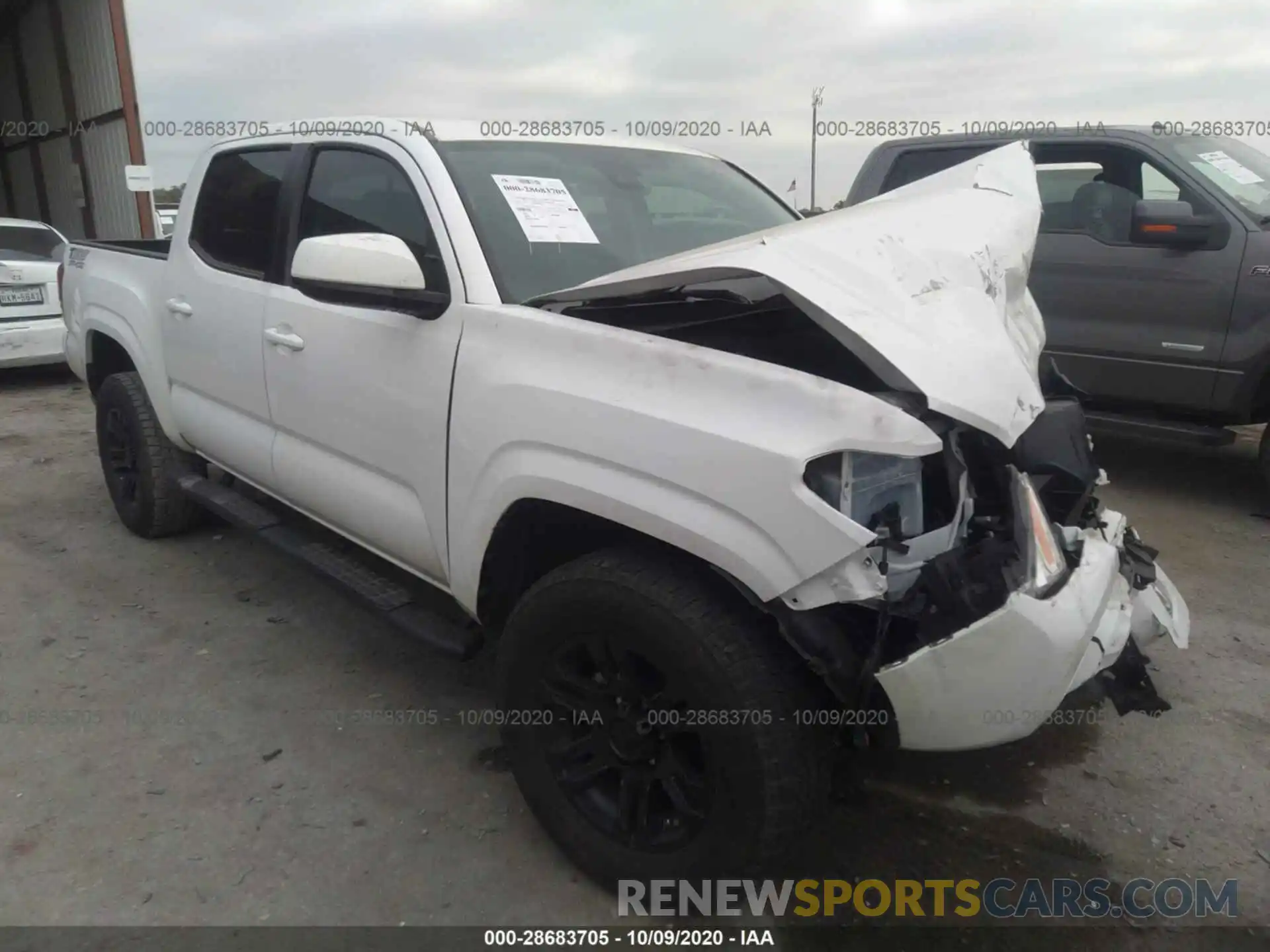 1 Photograph of a damaged car 5TFAX5GN0KX139781 TOYOTA TACOMA 2WD 2019