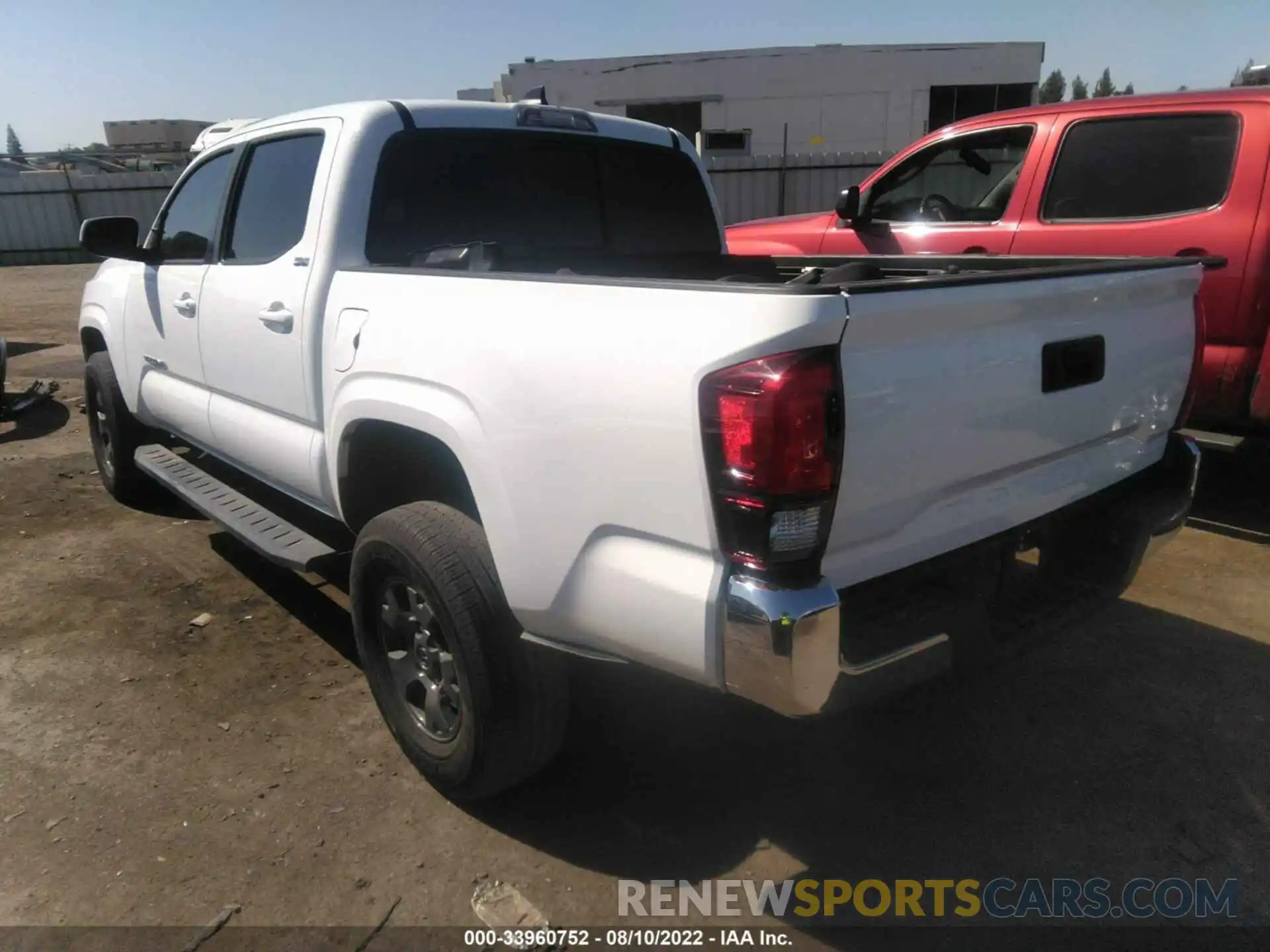 3 Photograph of a damaged car 5TFAX5GN0KX141708 TOYOTA TACOMA 2WD 2019