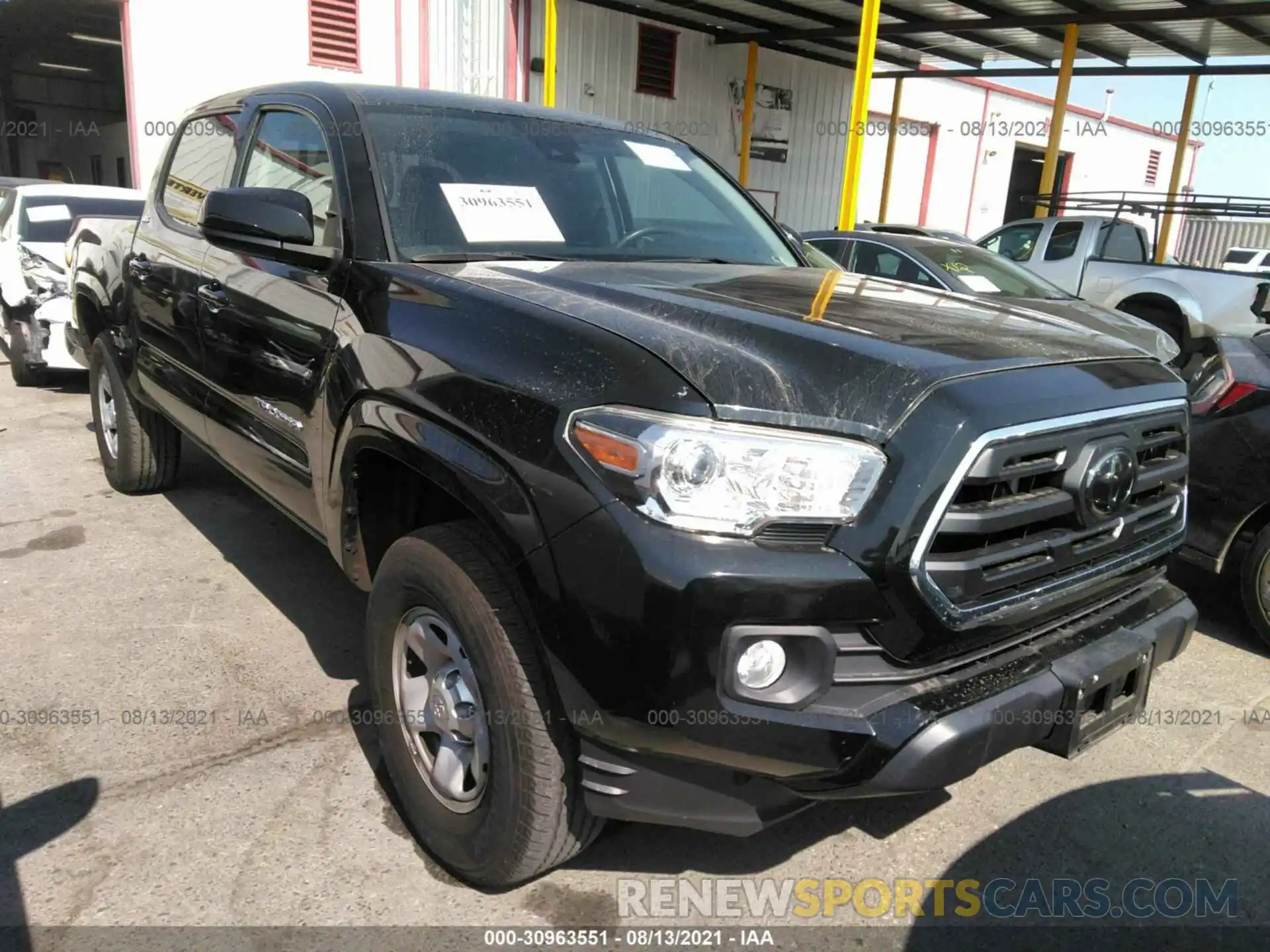 1 Photograph of a damaged car 5TFAX5GN0KX142633 TOYOTA TACOMA 2WD 2019