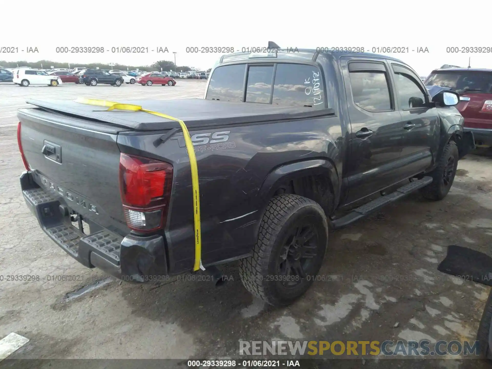 4 Фотография поврежденного автомобиля 5TFAX5GN1KX141202 TOYOTA TACOMA 2WD 2019