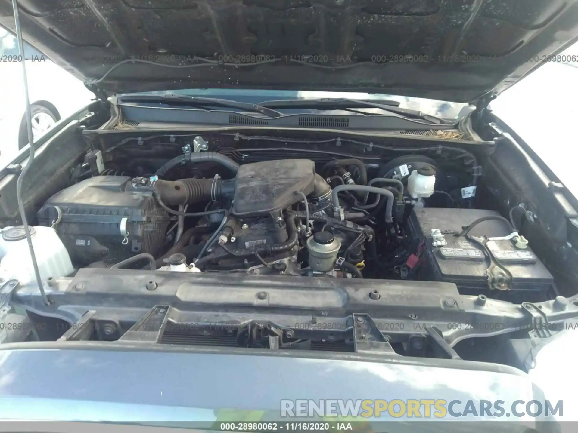 10 Photograph of a damaged car 5TFAX5GN1KX141622 TOYOTA TACOMA 2WD 2019