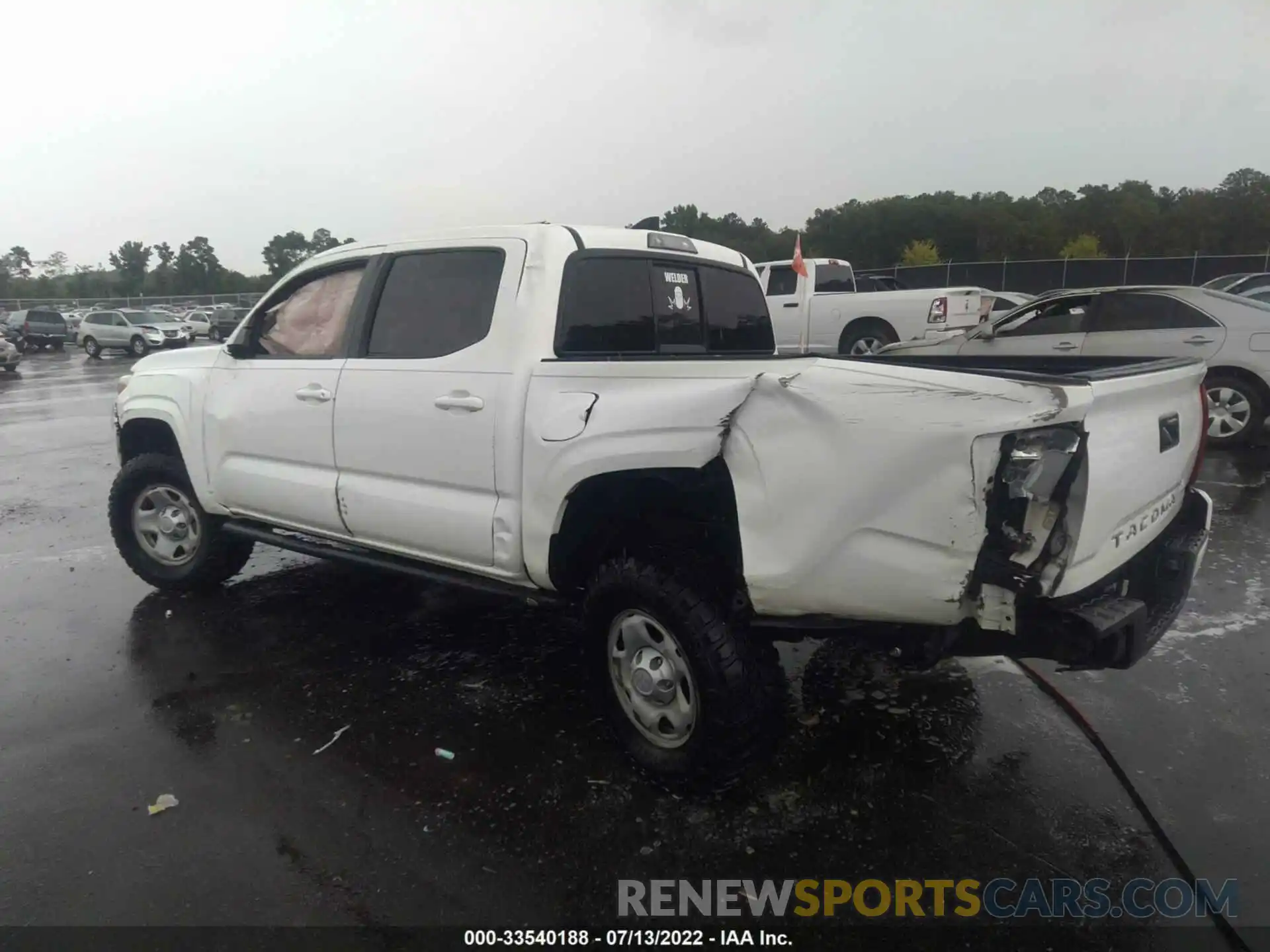 3 Photograph of a damaged car 5TFAX5GN1KX146545 TOYOTA TACOMA 2WD 2019