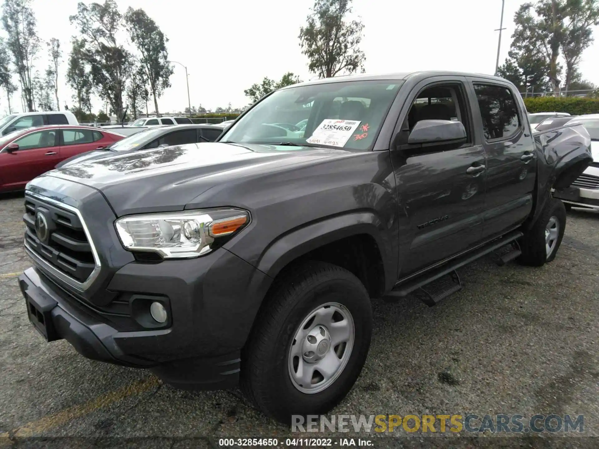 2 Photograph of a damaged car 5TFAX5GN1KX152782 TOYOTA TACOMA 2WD 2019