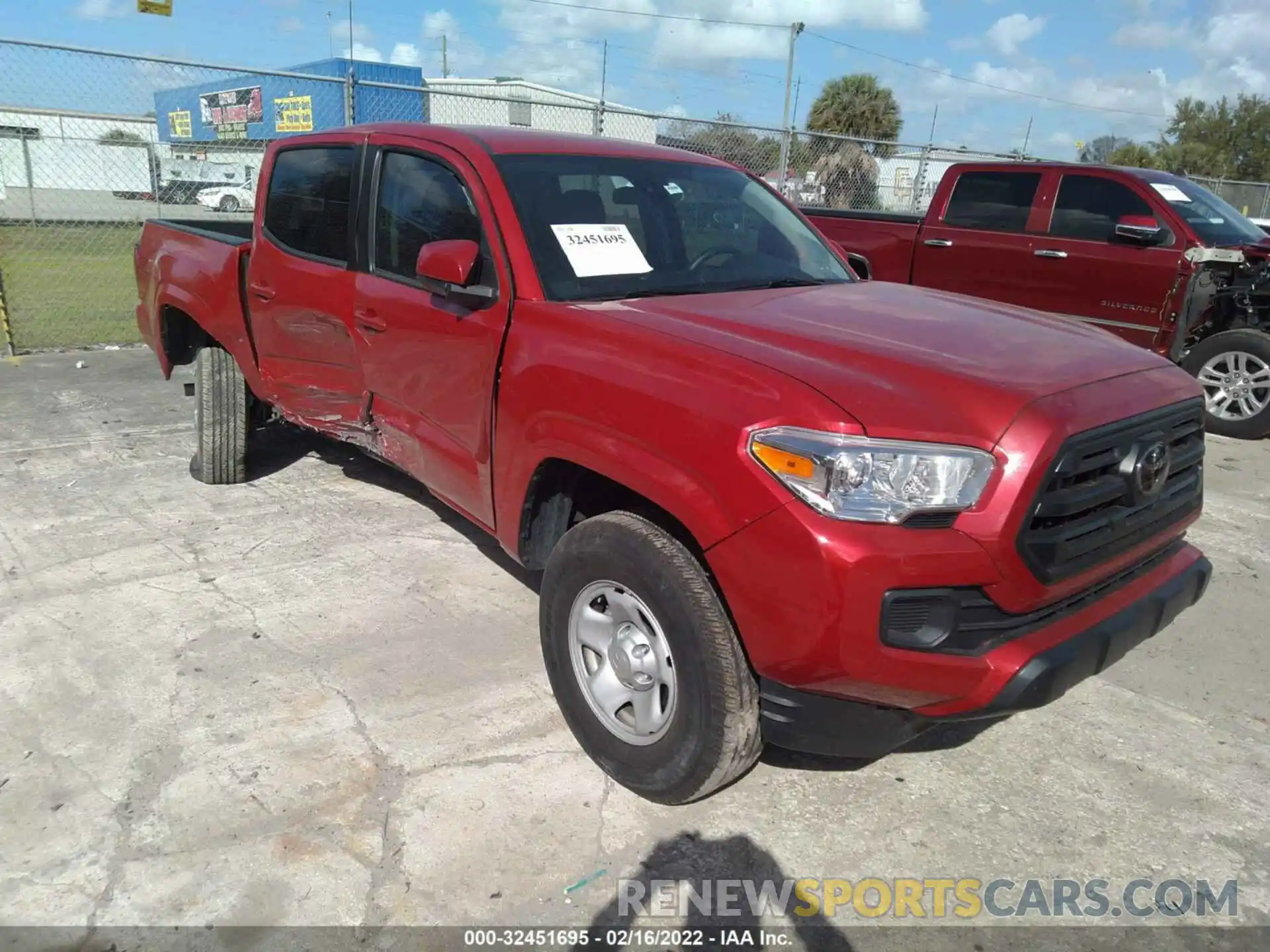 1 Photograph of a damaged car 5TFAX5GN1KX159361 TOYOTA TACOMA 2WD 2019