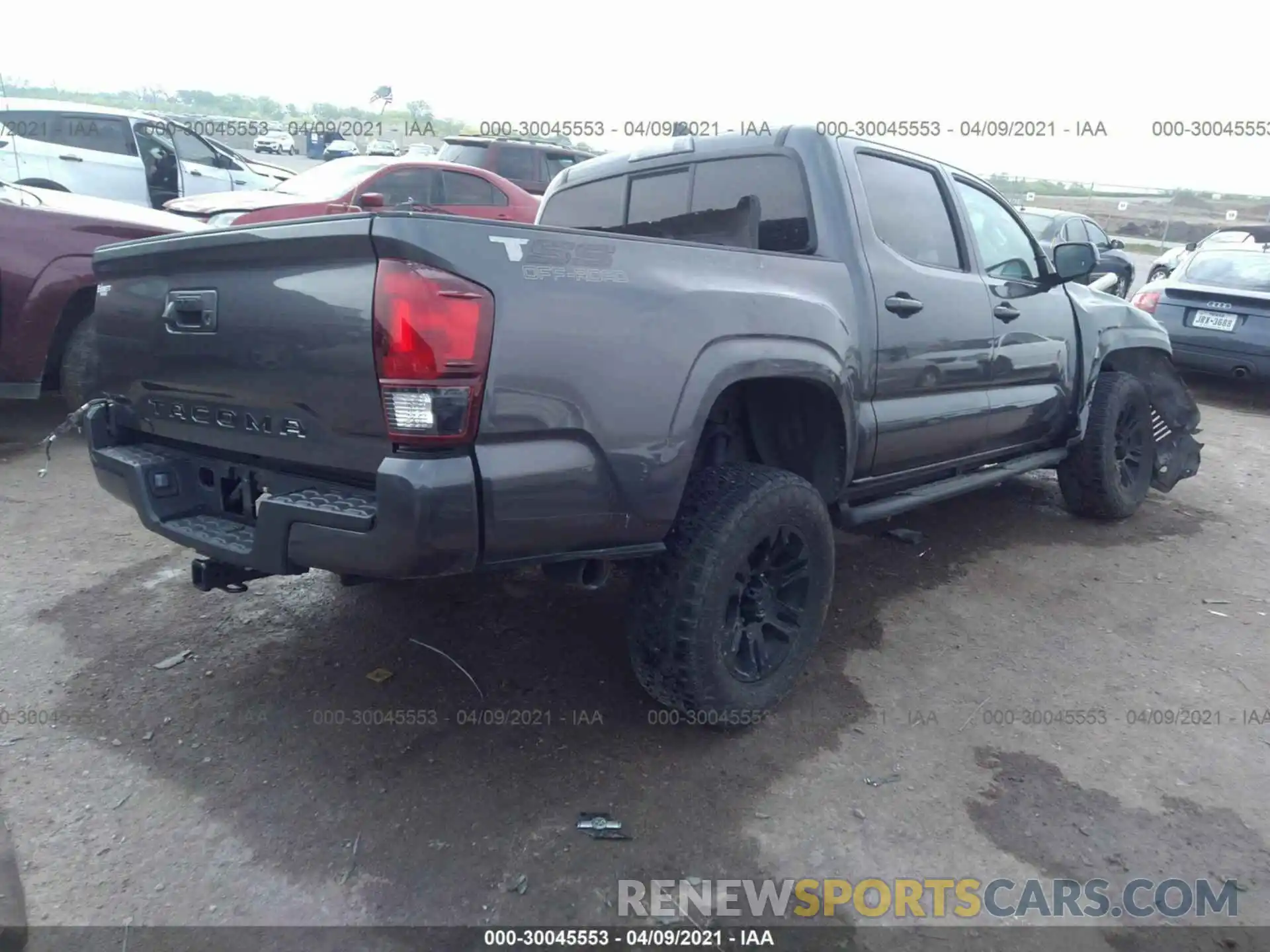 4 Фотография поврежденного автомобиля 5TFAX5GN2KX133125 TOYOTA TACOMA 2WD 2019