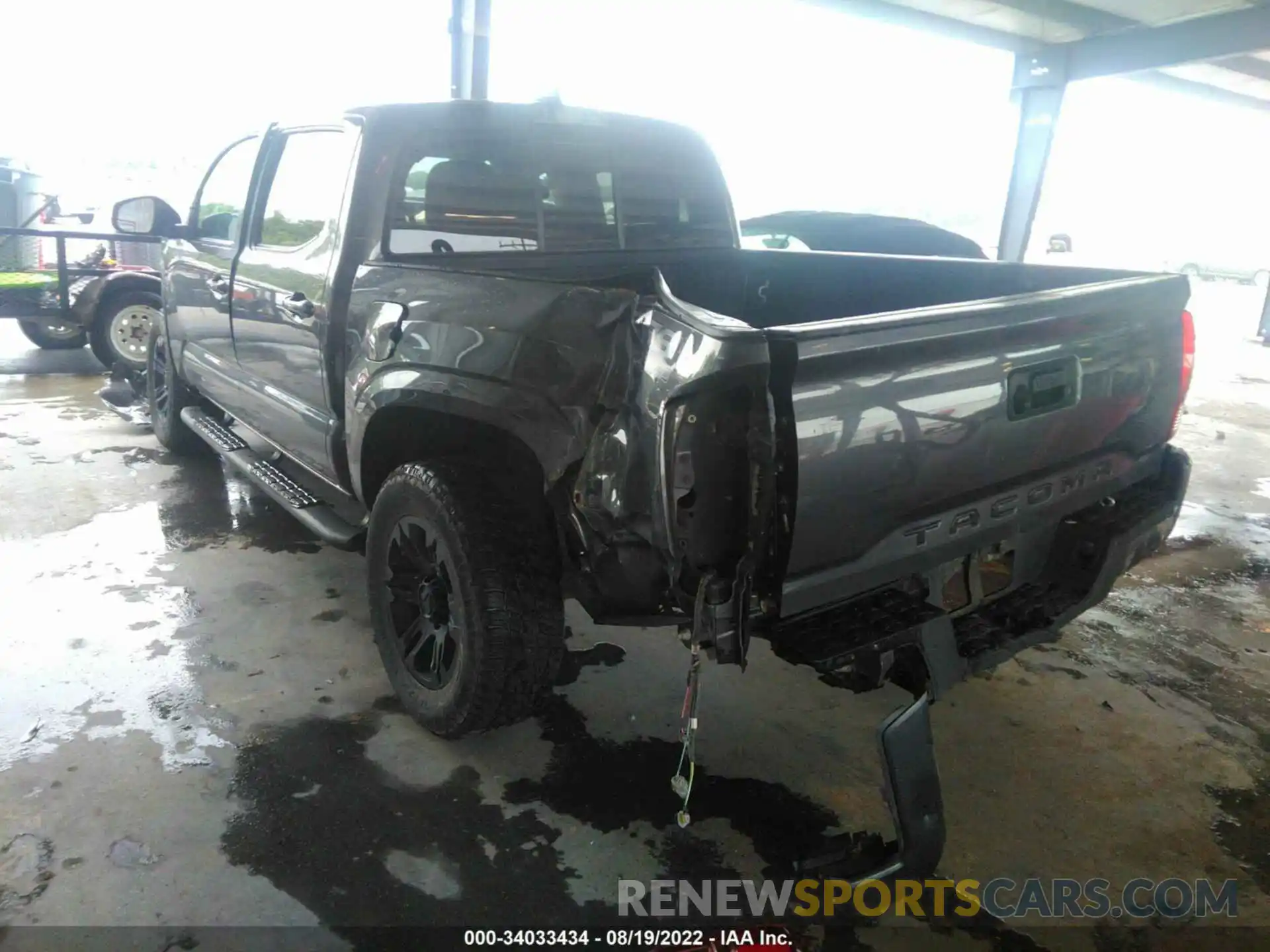 3 Photograph of a damaged car 5TFAX5GN2KX138051 TOYOTA TACOMA 2WD 2019