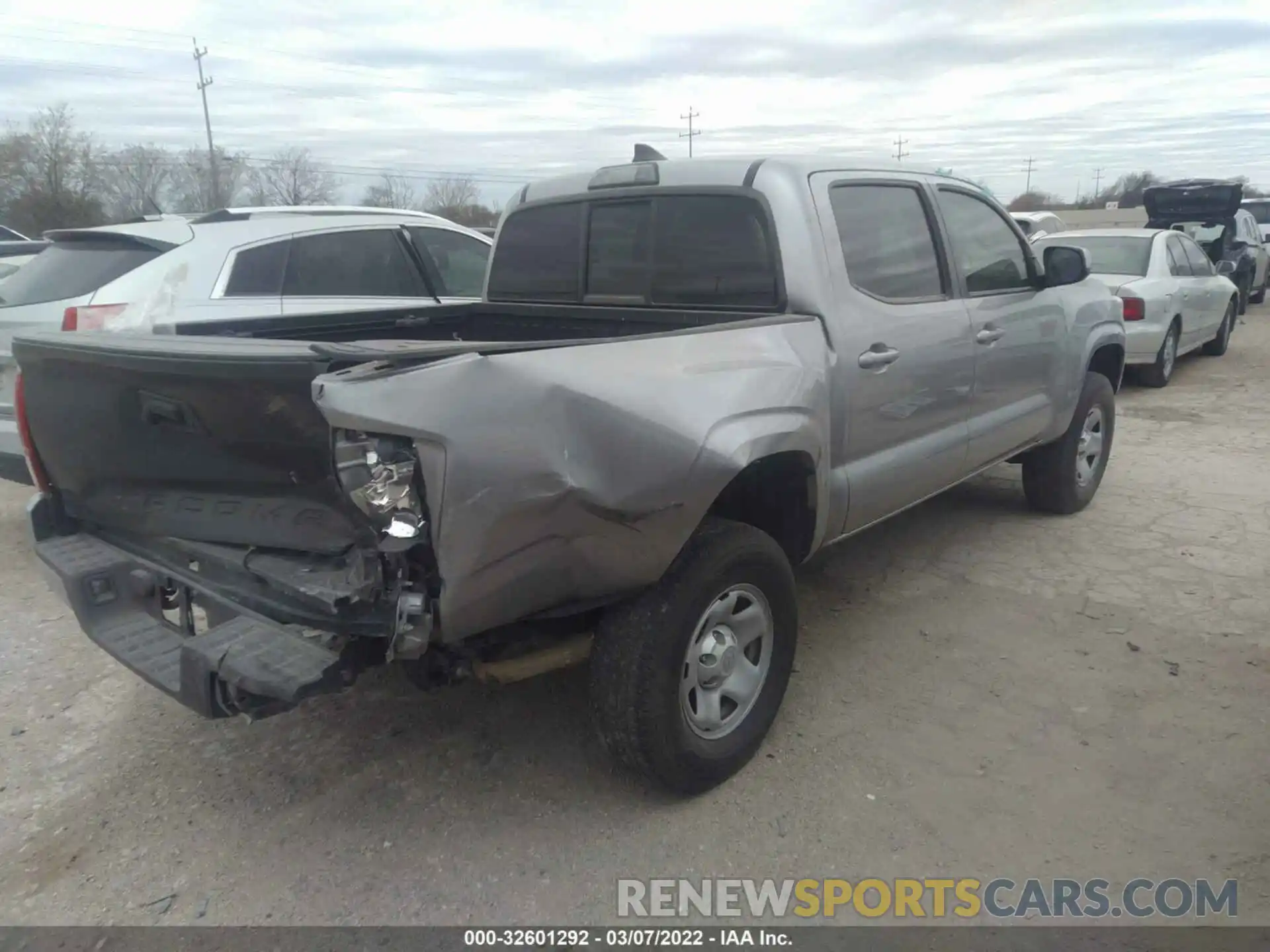 4 Фотография поврежденного автомобиля 5TFAX5GN2KX161426 TOYOTA TACOMA 2WD 2019