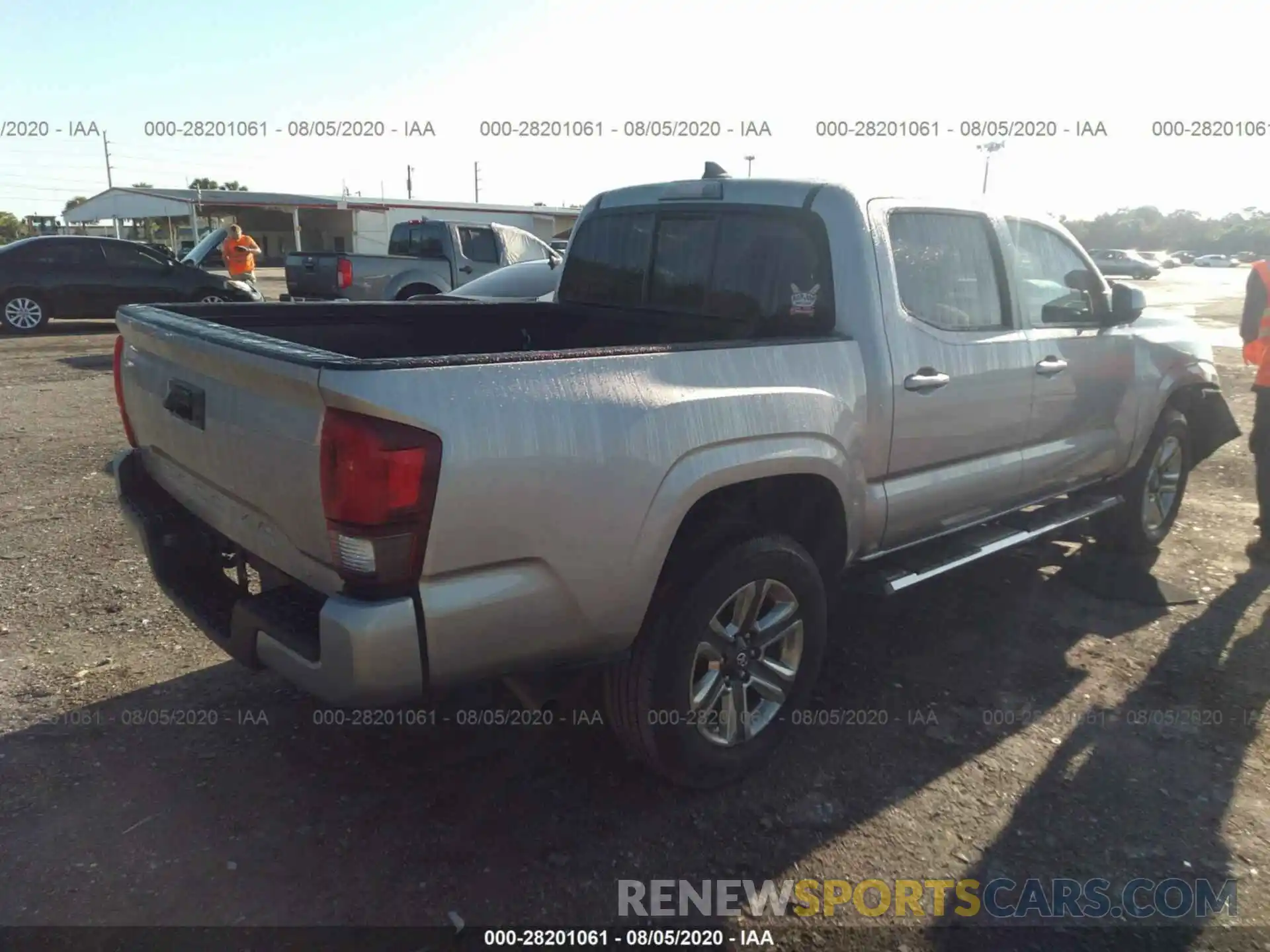 4 Фотография поврежденного автомобиля 5TFAX5GN3KX139967 TOYOTA TACOMA 2WD 2019