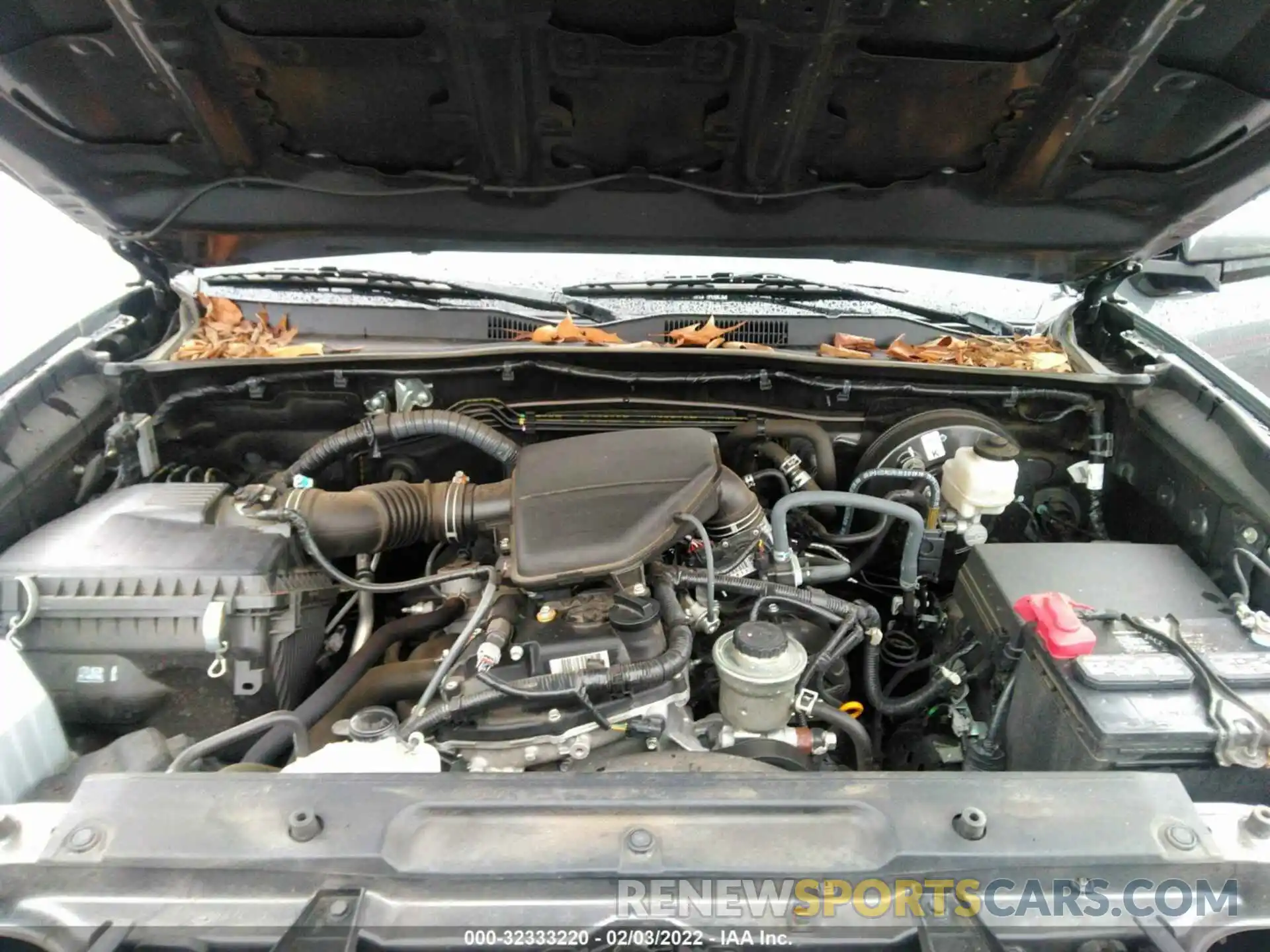 10 Photograph of a damaged car 5TFAX5GN3KX142299 TOYOTA TACOMA 2WD 2019