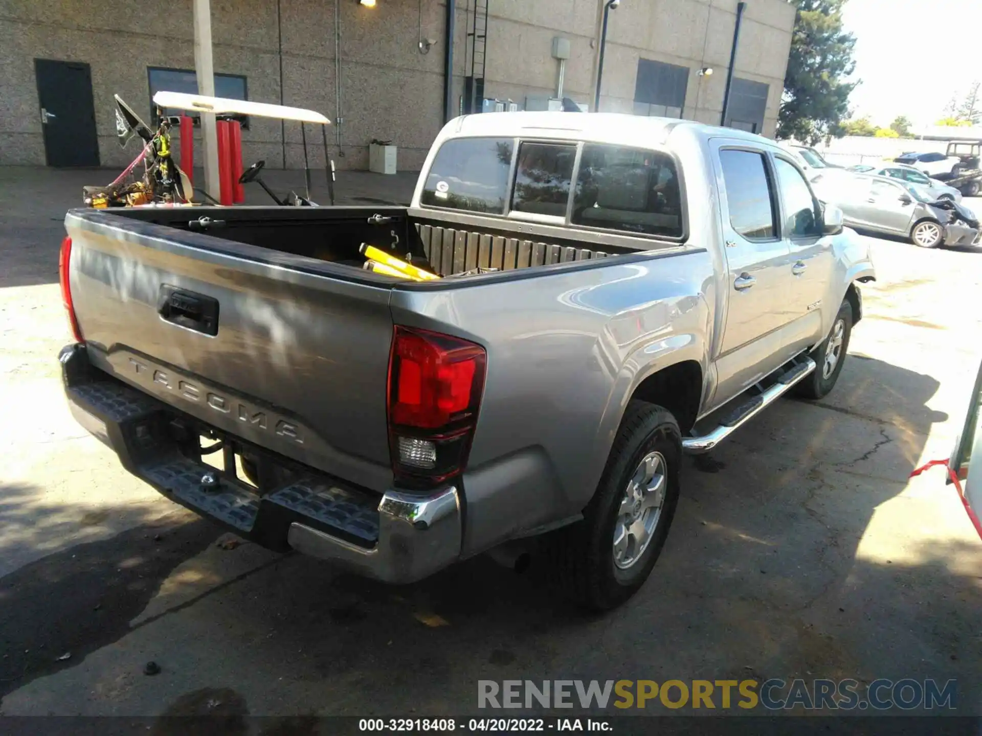 4 Photograph of a damaged car 5TFAX5GN3KX142688 TOYOTA TACOMA 2WD 2019