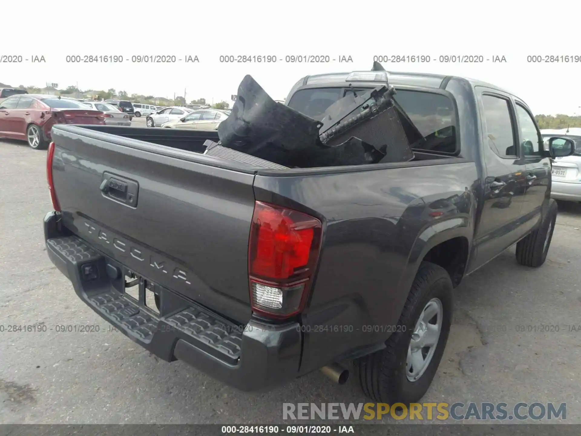 4 Фотография поврежденного автомобиля 5TFAX5GN3KX147731 TOYOTA TACOMA 2WD 2019