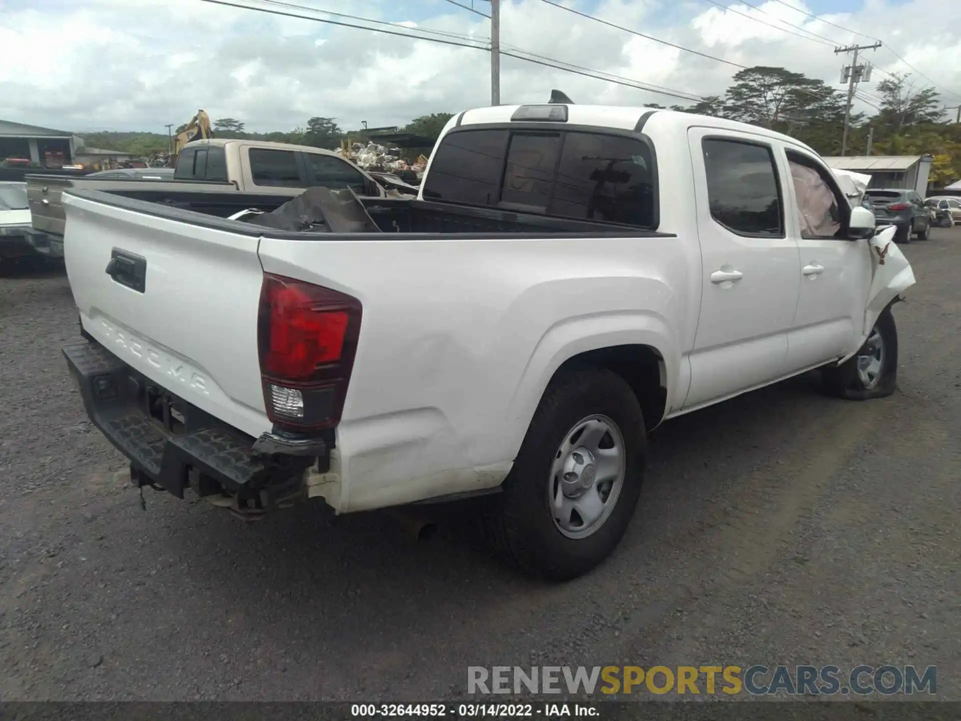 4 Photograph of a damaged car 5TFAX5GN3KX155585 TOYOTA TACOMA 2WD 2019