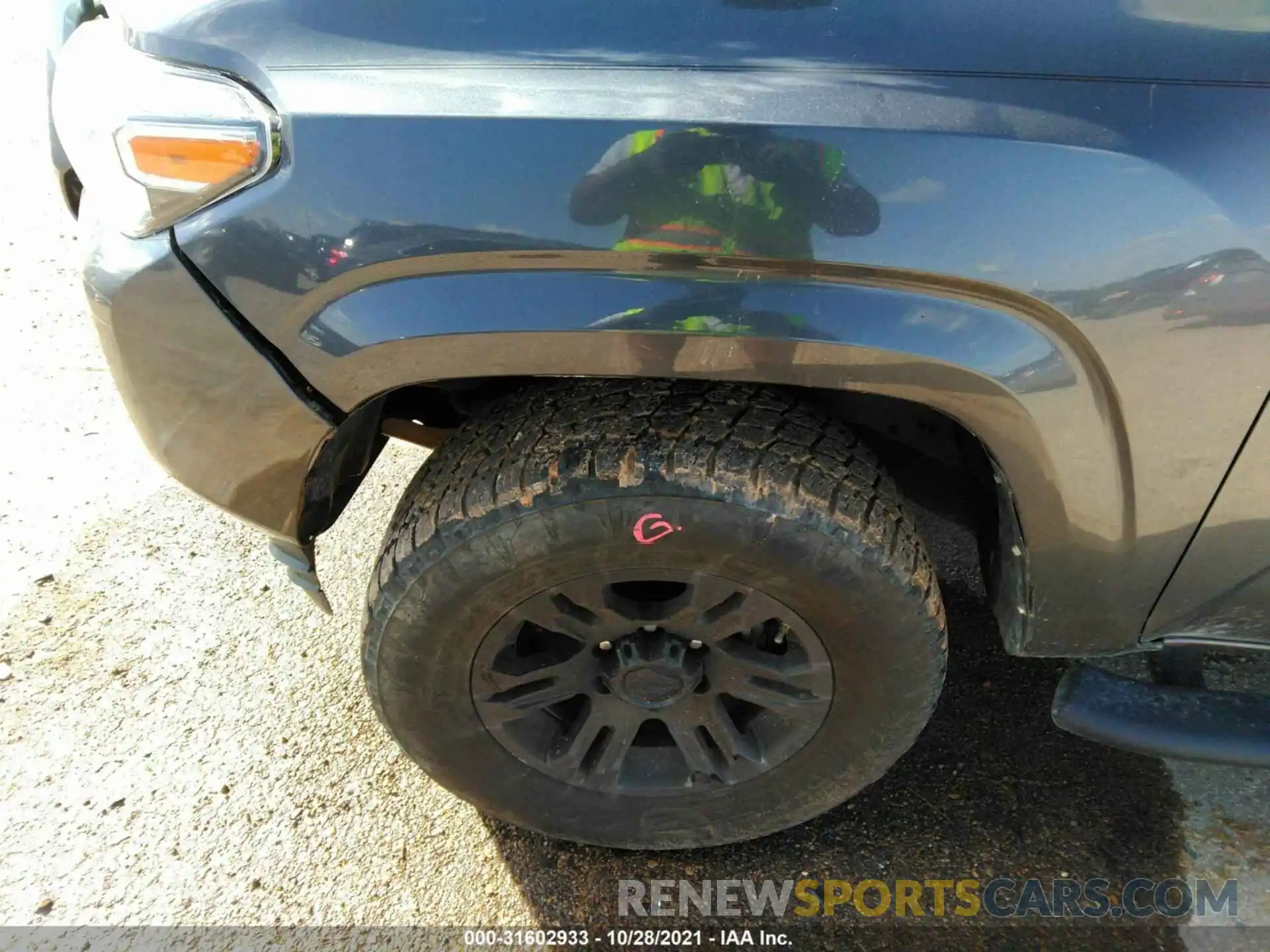 12 Photograph of a damaged car 5TFAX5GN3KX161483 TOYOTA TACOMA 2WD 2019