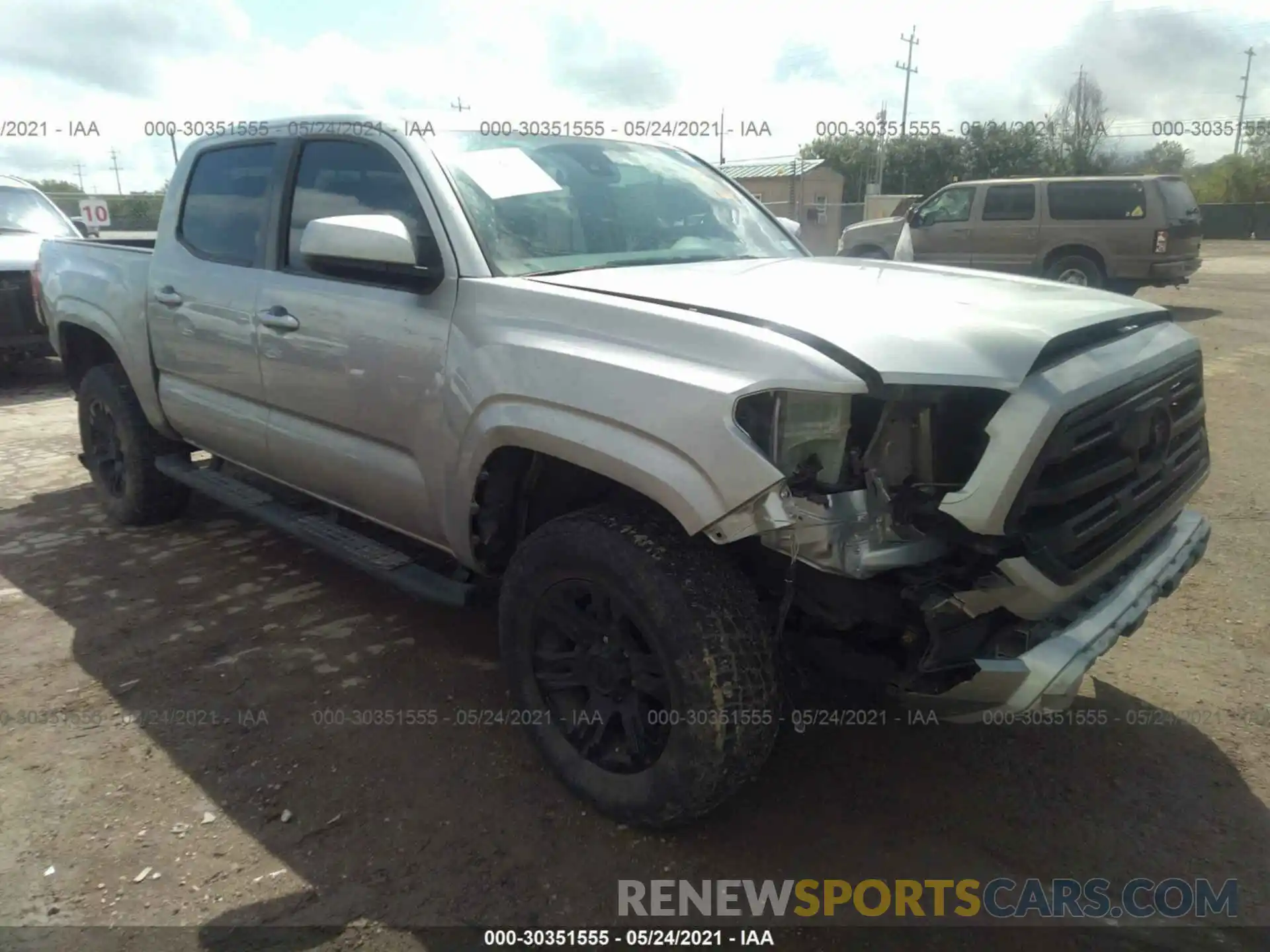 1 Photograph of a damaged car 5TFAX5GN4KX134714 TOYOTA TACOMA 2WD 2019