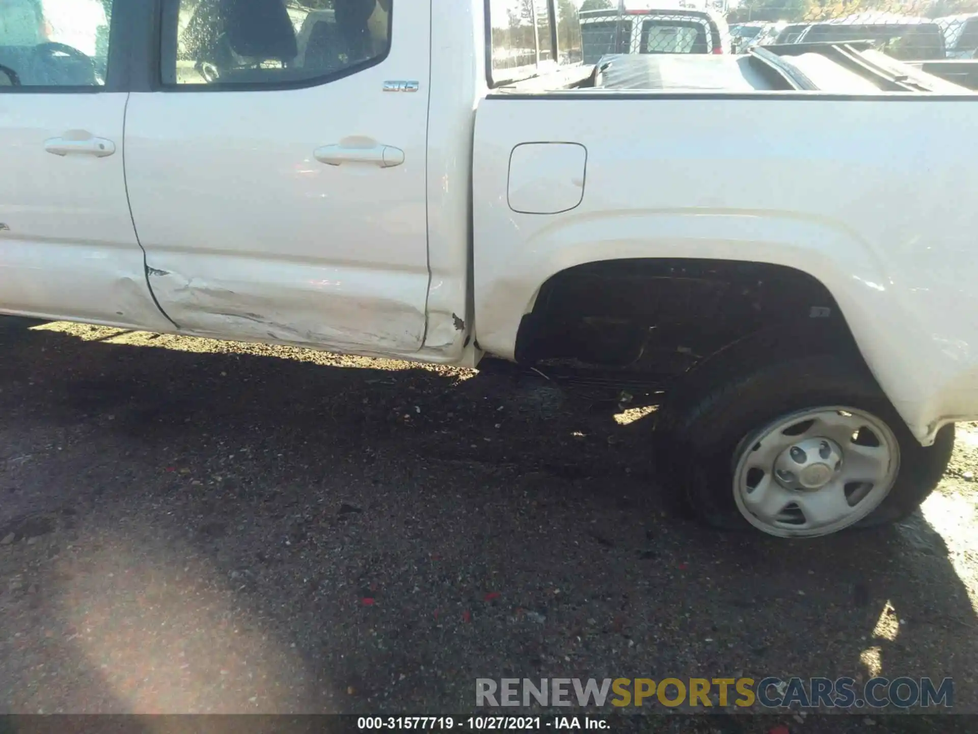 6 Photograph of a damaged car 5TFAX5GN4KX144658 TOYOTA TACOMA 2WD 2019