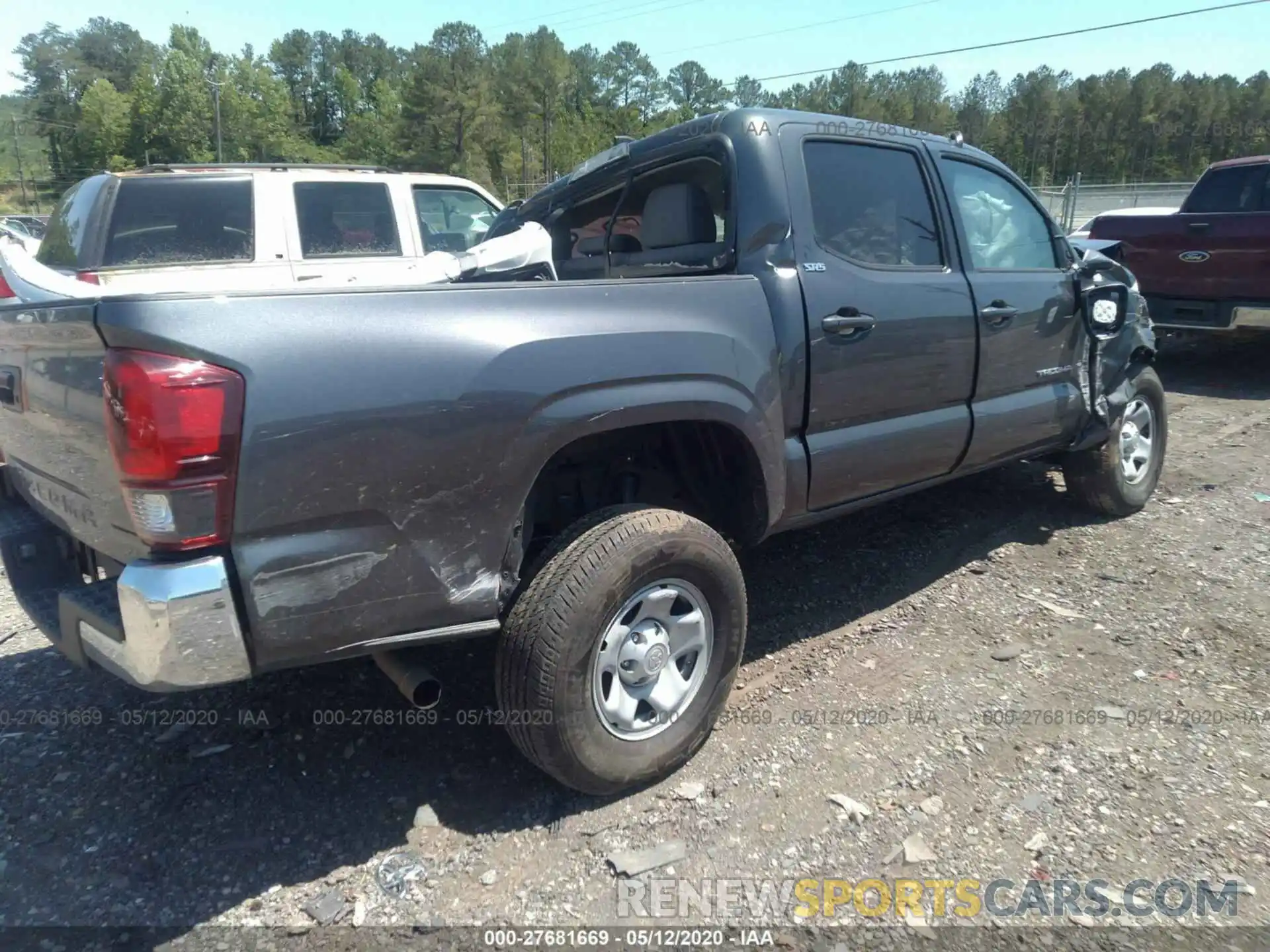 4 Photograph of a damaged car 5TFAX5GN4KX147897 TOYOTA TACOMA 2WD 2019