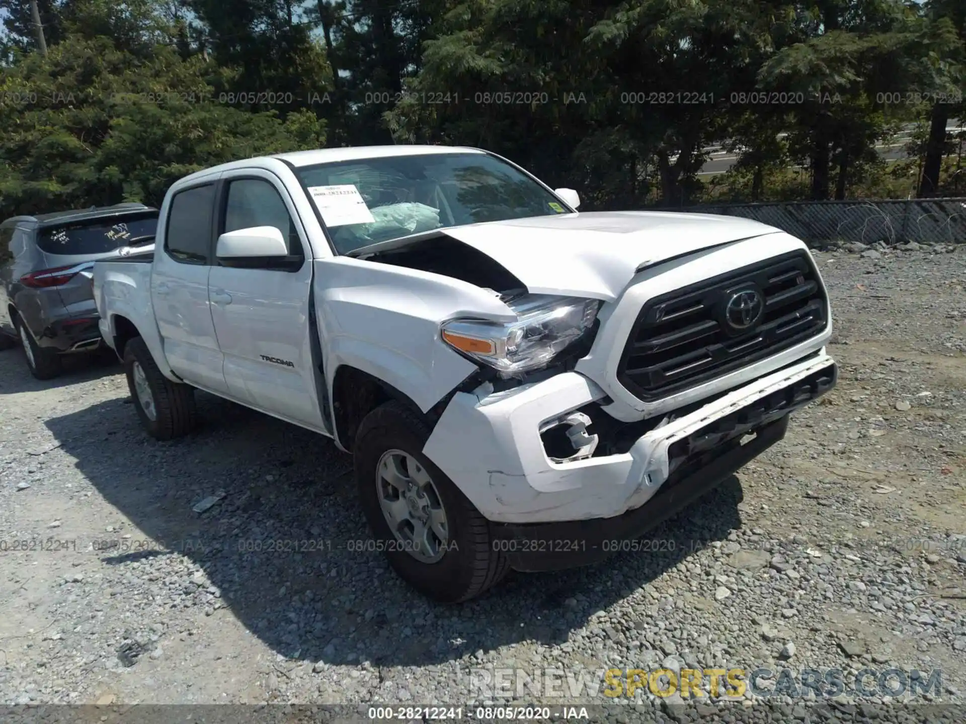 1 Photograph of a damaged car 5TFAX5GN4KX151657 TOYOTA TACOMA 2WD 2019