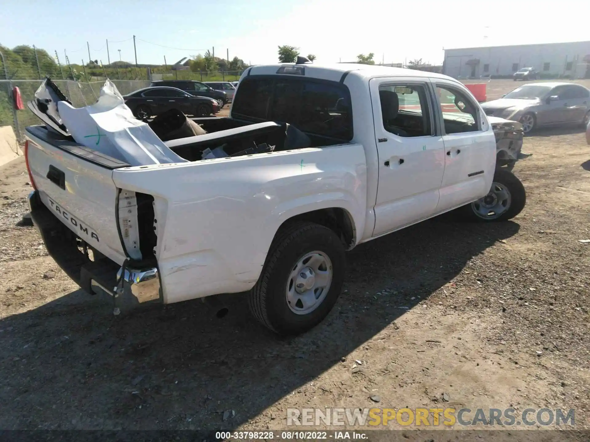 4 Photograph of a damaged car 5TFAX5GN4KX154364 TOYOTA TACOMA 2WD 2019