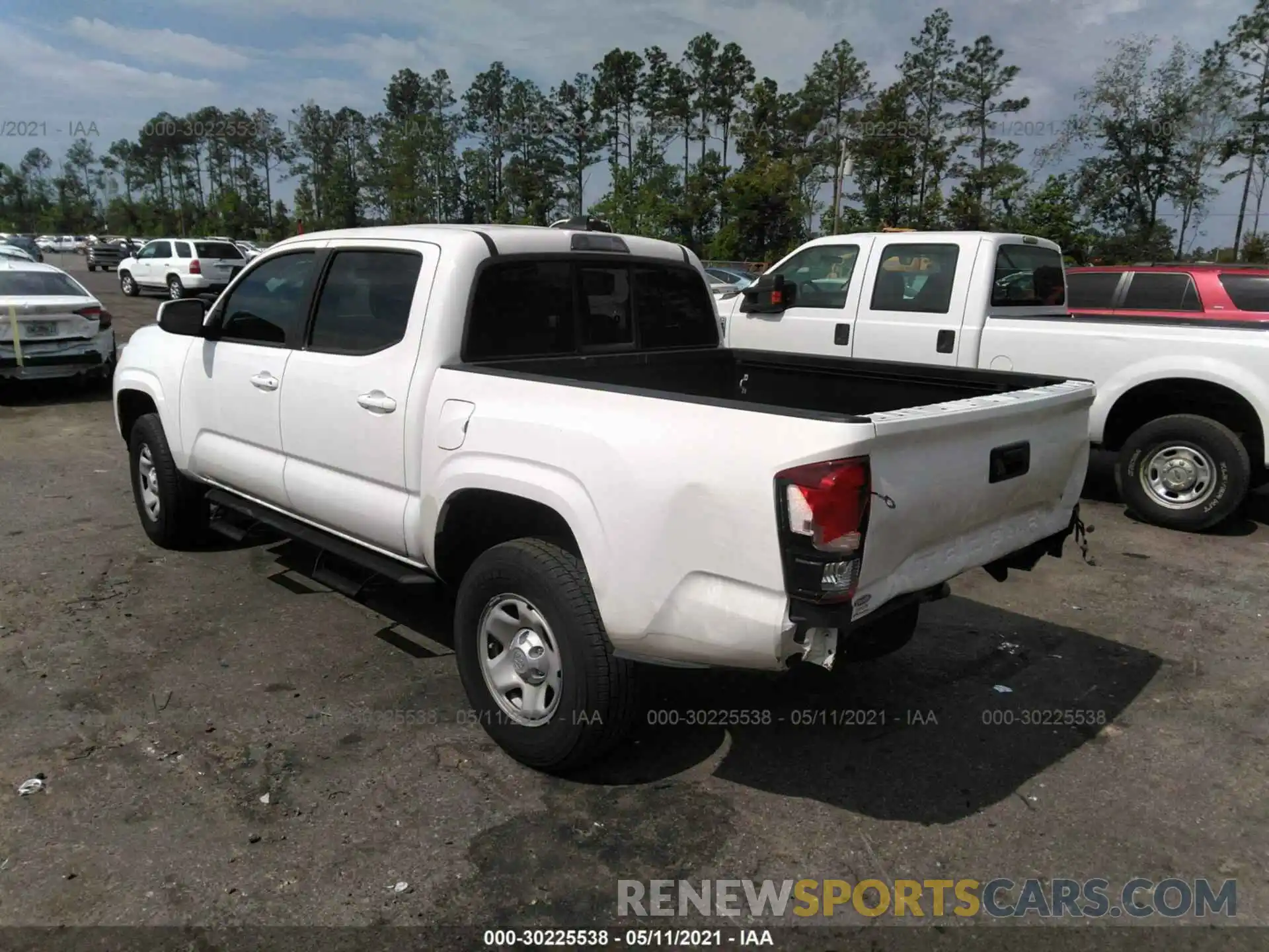 3 Photograph of a damaged car 5TFAX5GN4KX163842 TOYOTA TACOMA 2WD 2019