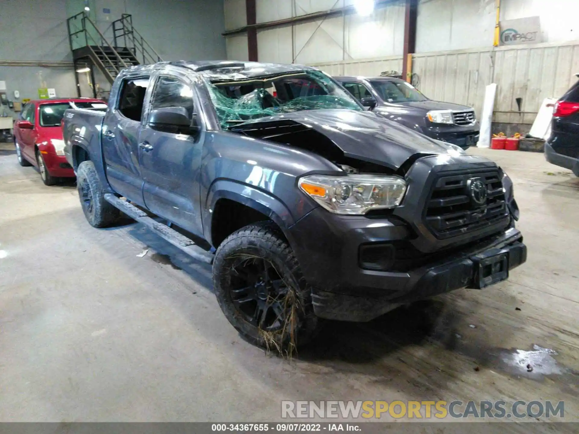 1 Фотография поврежденного автомобиля 5TFAX5GN5KX137170 TOYOTA TACOMA 2WD 2019