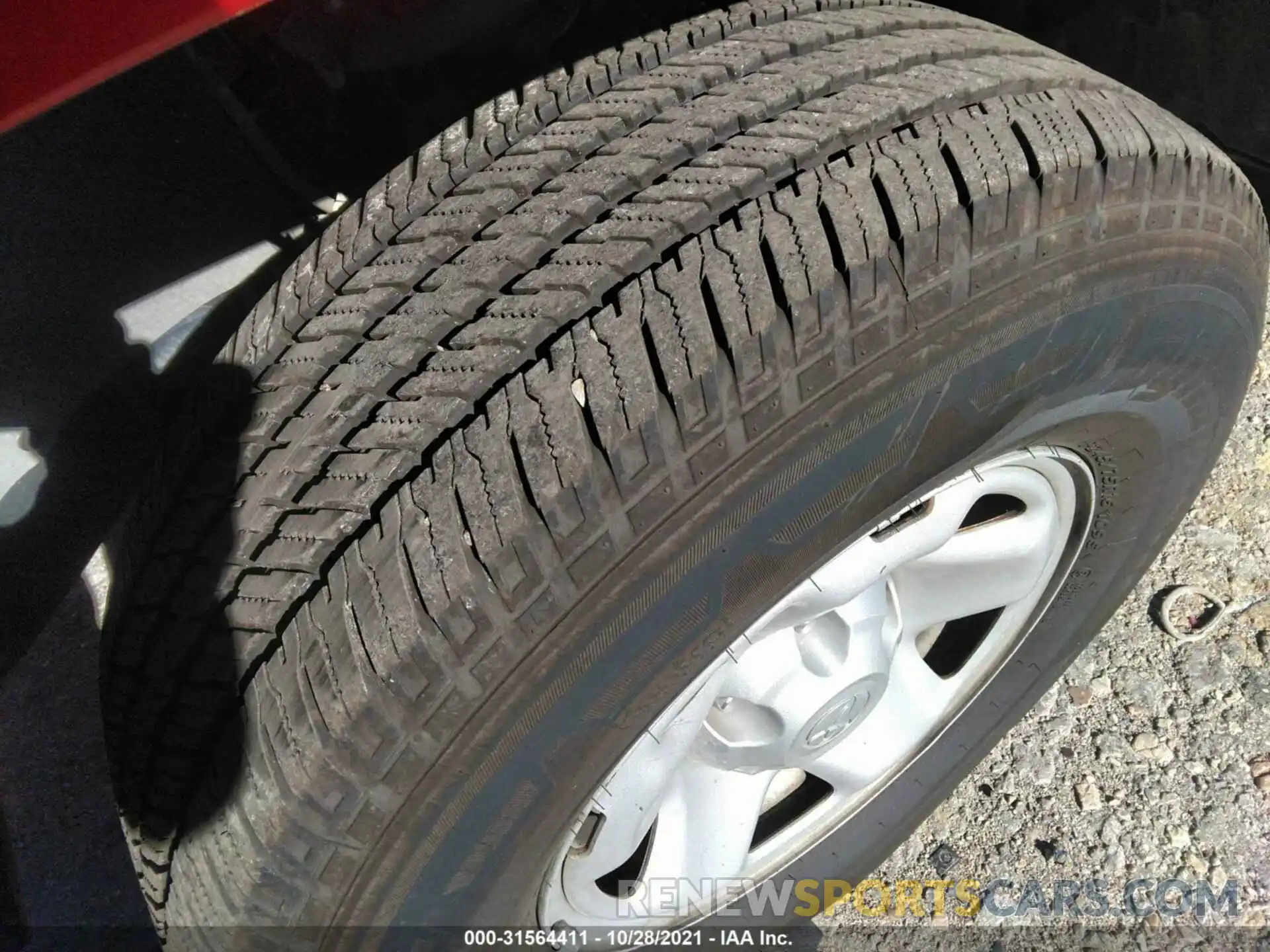 13 Photograph of a damaged car 5TFAX5GN5KX148024 TOYOTA TACOMA 2WD 2019